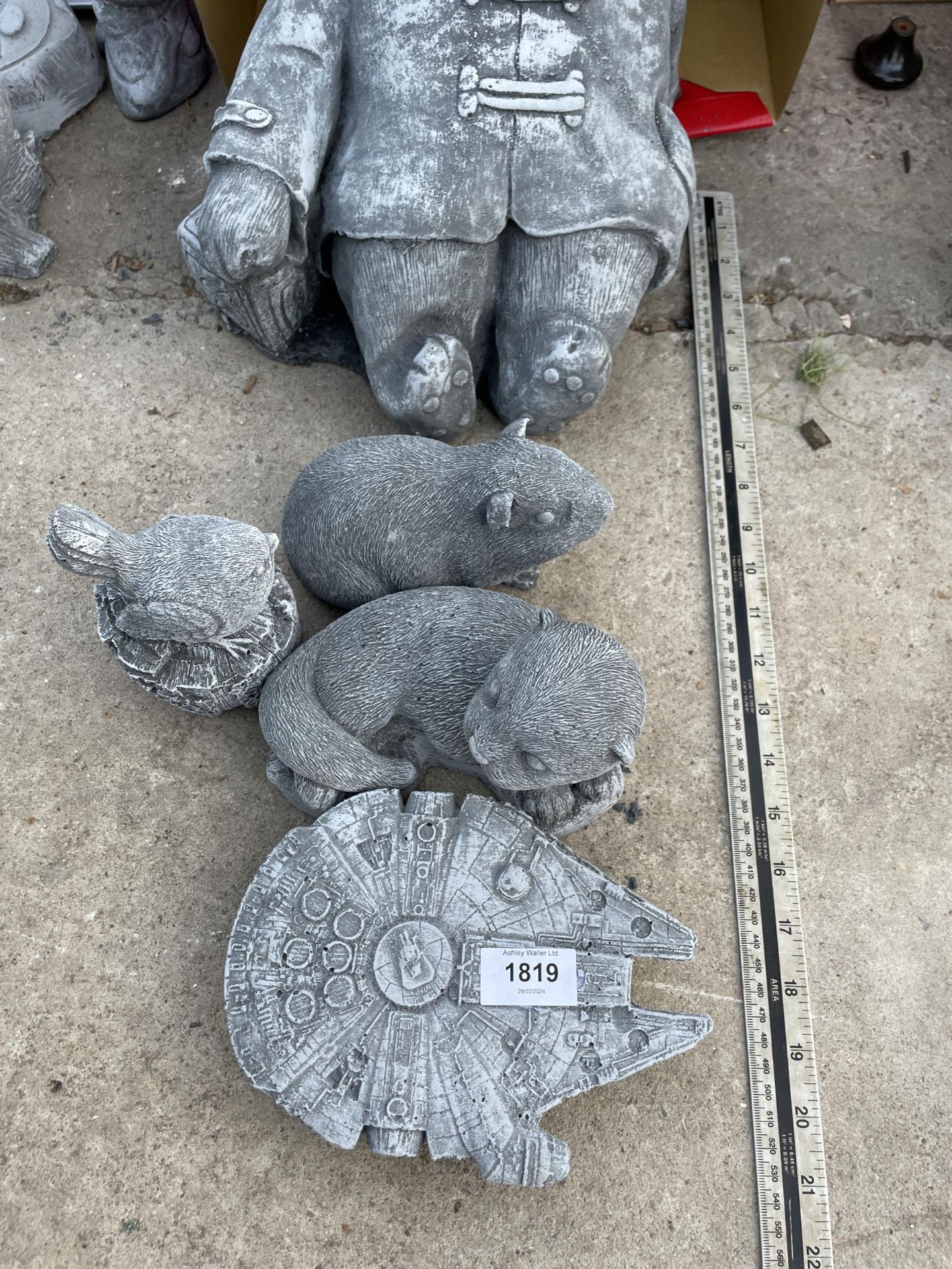 FIVE VARIOUS CONCRETE GARDEN FIGURES TO INCLUDE PADDINGTON BEAR AND AN OTTER ETC - Image 2 of 2