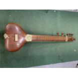 AN ANTIQUE FULL SIZE INDIAN SITAR DATED TO C.1925