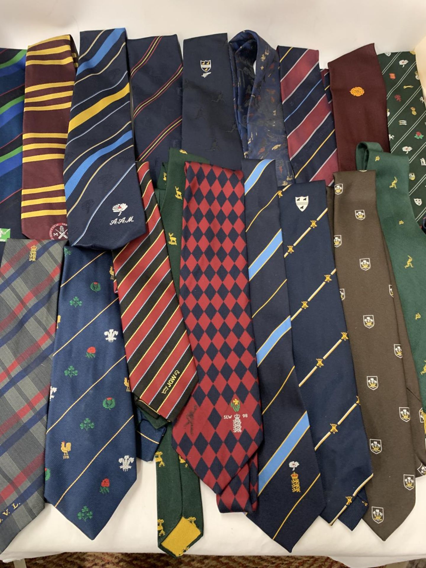 A COLLECTION OF CRICKET INTERNATIONAL AND BENEFIT TIES, MOSTLY VINTAGE - APPROX 20 IN TOTAL - Image 3 of 4