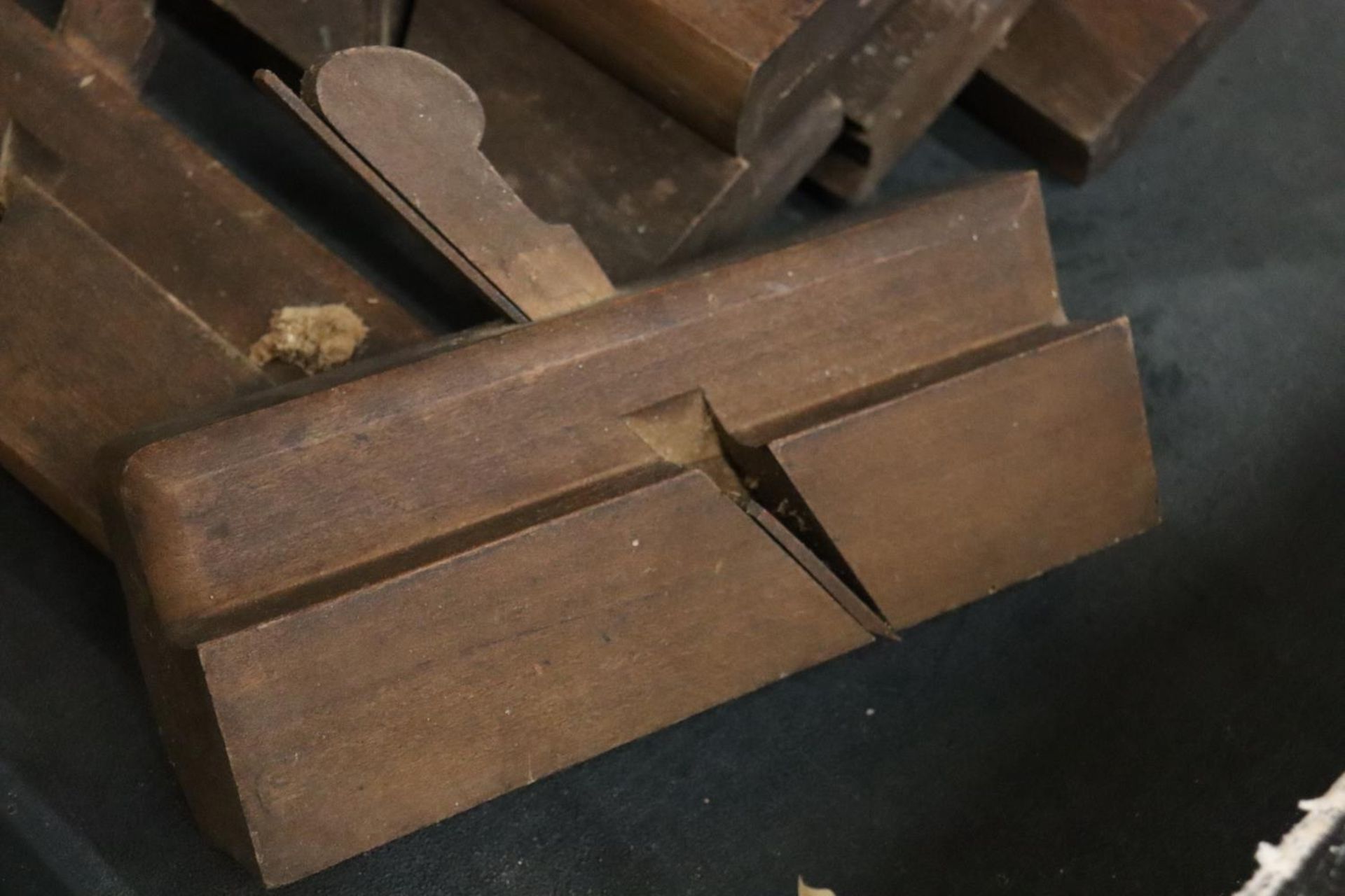 A QUANTITY OF WOODEN PLANES - Image 7 of 7