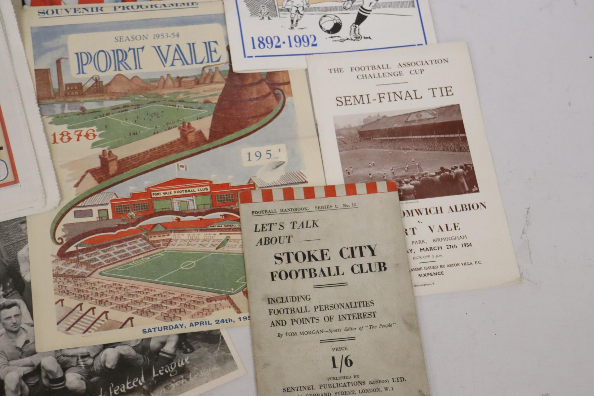 AN ASSORTMENT OF SPORTING MEMORABILIA AND EPHEMERA TO INCLUDE THREE MEDALS, STOKE CITY PROGRAMMES, A - Image 3 of 6