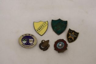 A QUANTITY OF ENAMEL BADGES TO INCLUDE INTERNATIONAL SHOOTING