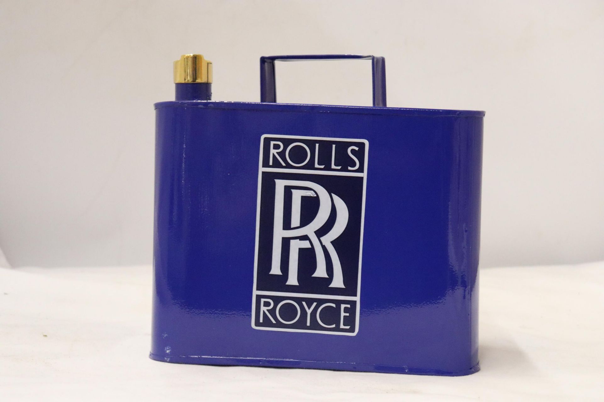 A BLUE ROLLS ROYCE OIL CAN - Image 4 of 6