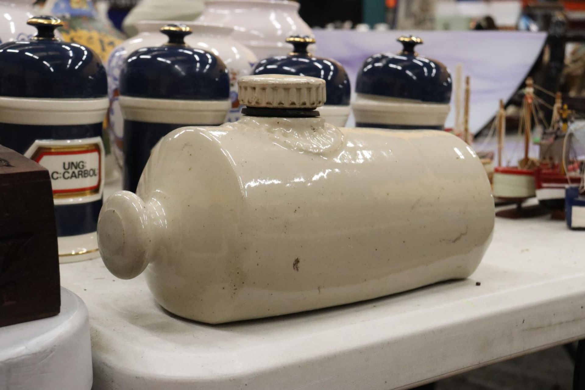 A QUANTITY OF CERAMICS TO INCLUDE FOUR LIDDED APOCATHERY JARS, 1 A/F, A STONE HOT WATER BOTTLE, - Image 2 of 10