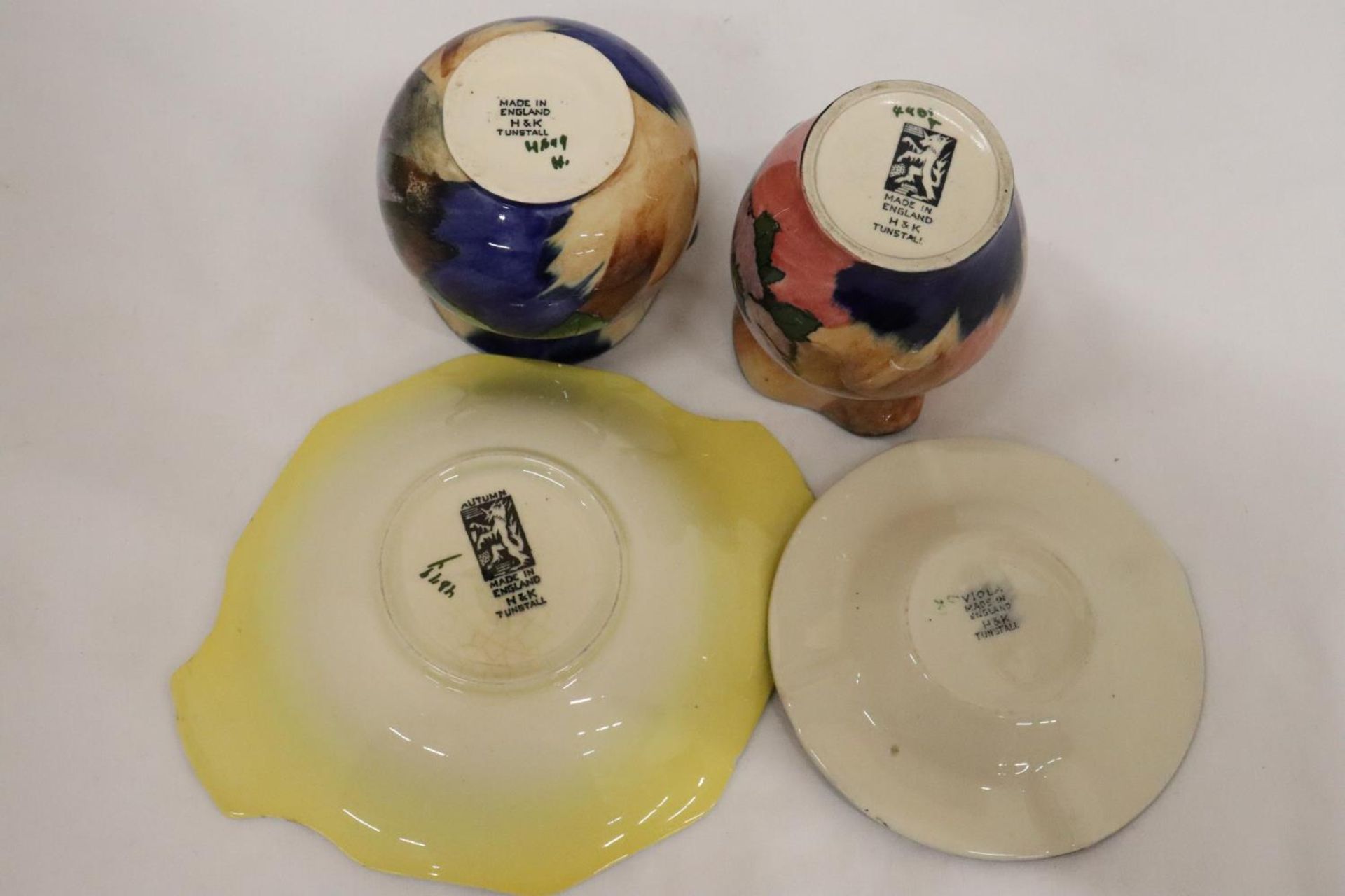 FOUR PIECES OF H & K TUNSTALL POTTERY, TO INCLUDE A BOWL, PLATE, JUG AND BOWL - Image 3 of 7