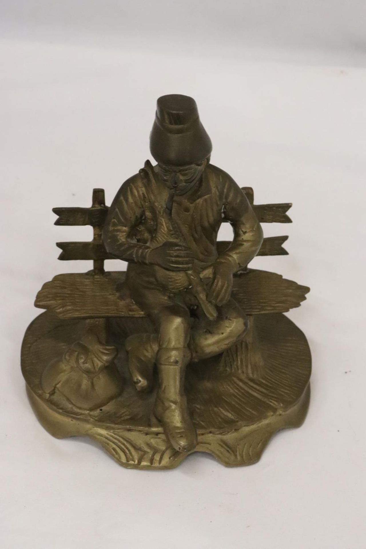 A BRASS SEATED MUSICIAN - Image 5 of 5