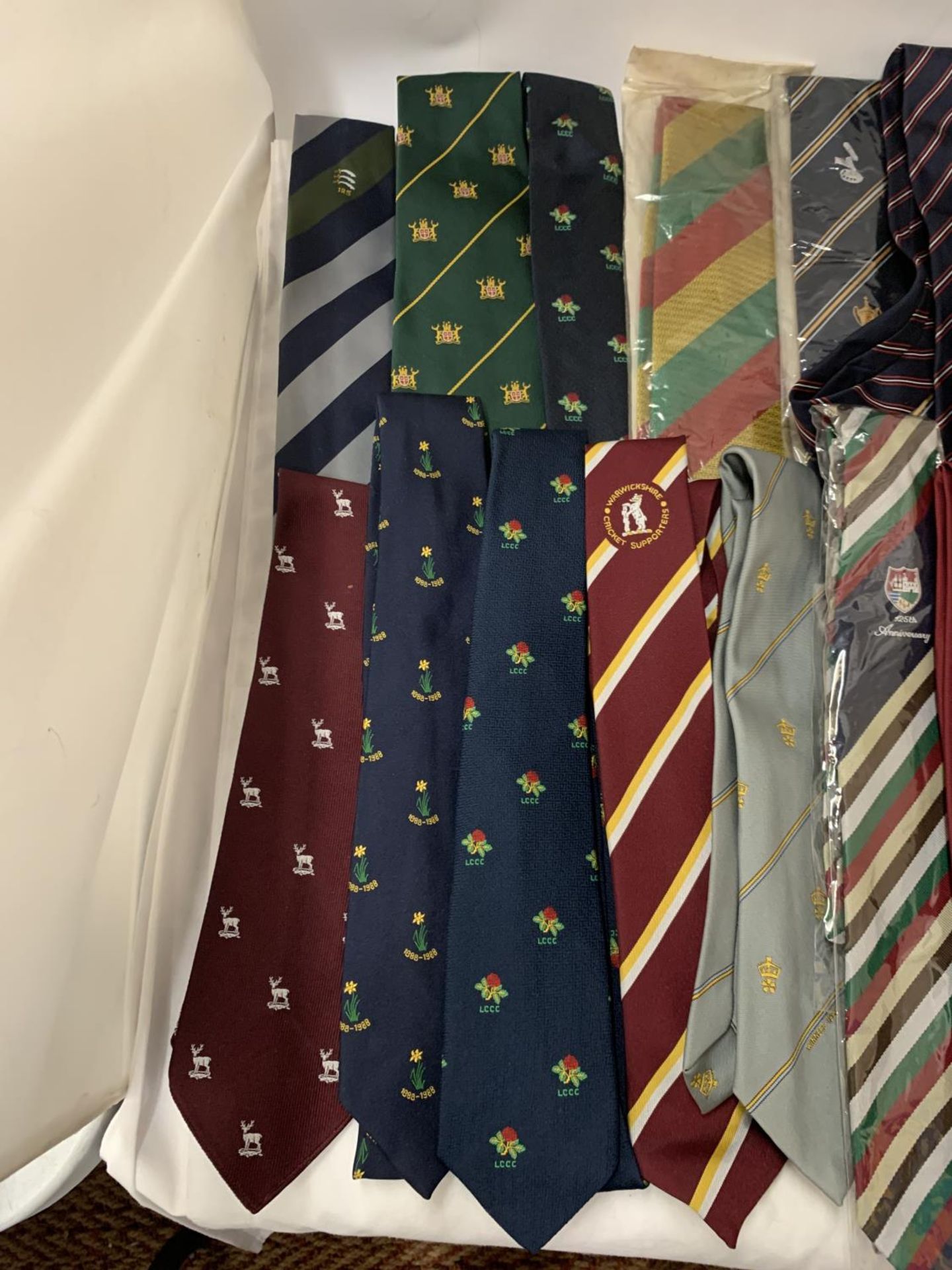A COLLECTION OF COUNTY CRICKET TIES, SOME VINTAGE - APPROX 20 IN TOTAL - Image 2 of 4