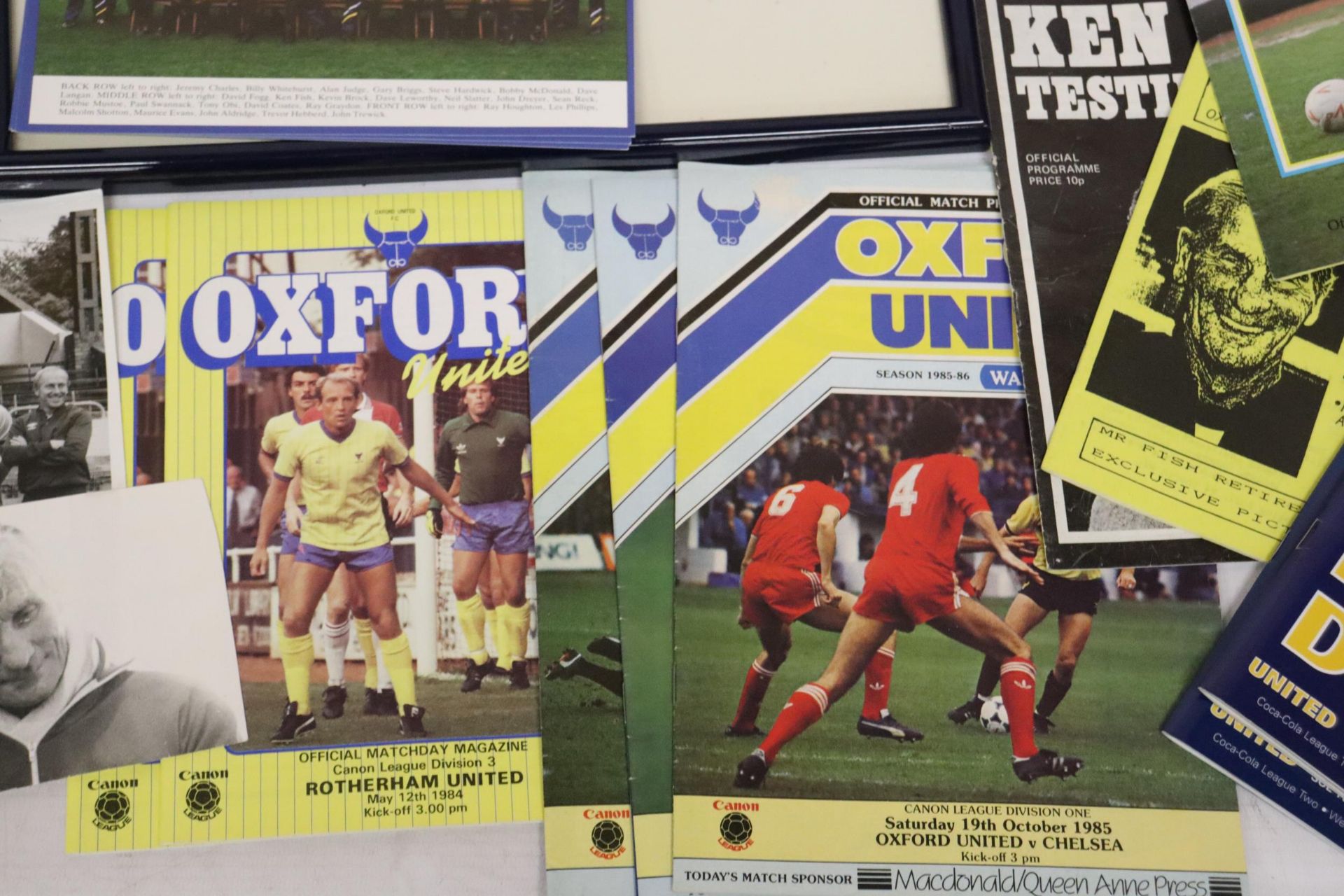 A LARGE QUANTITY OF MEMORABILIA AND EPHEMERA RELATING TO OXFORD UNITED AND KEN FISH, TO INCLUDE AN - Image 6 of 9