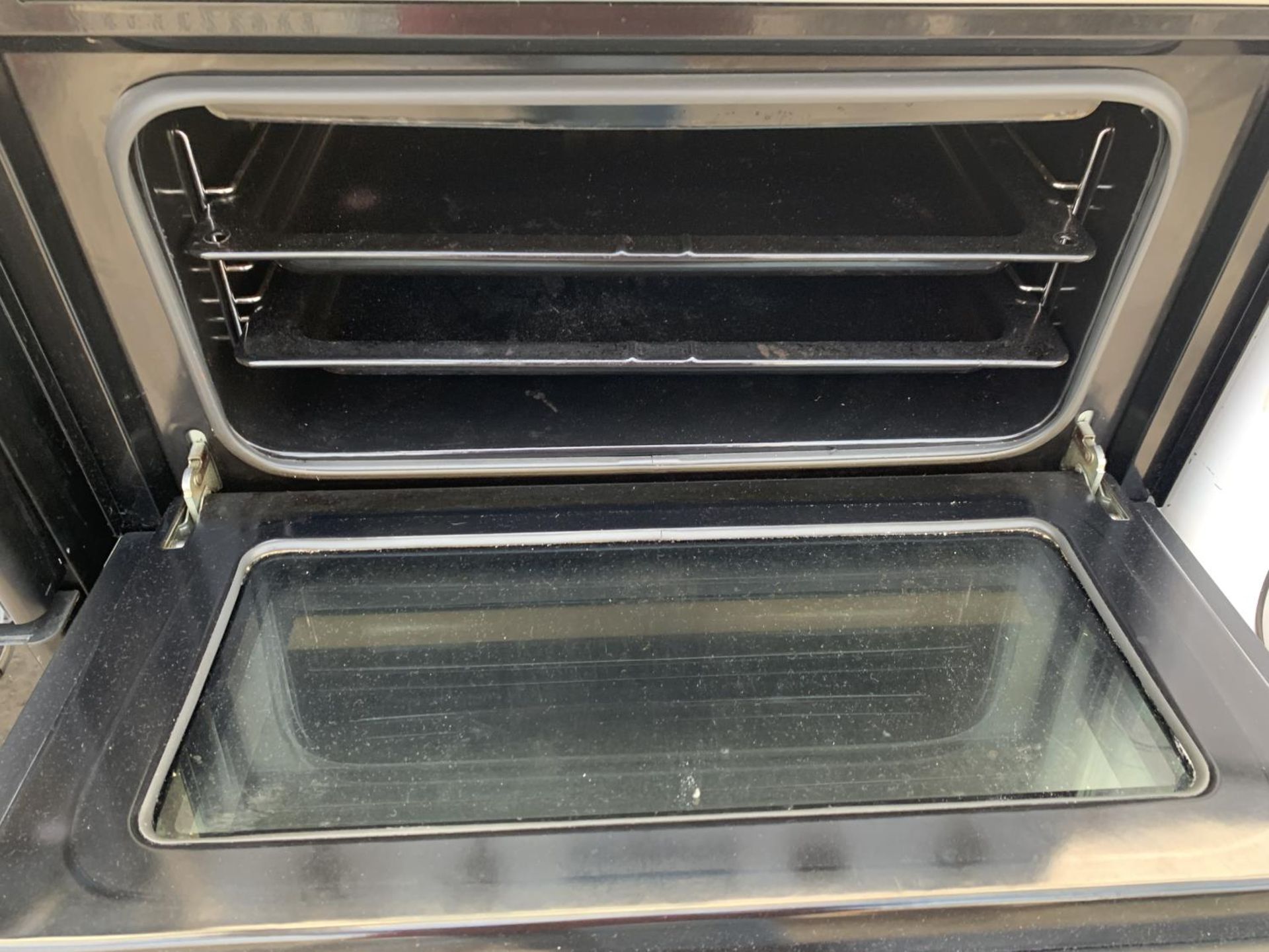 A CHROME AND BLACK BAUMATIC INTERGRATED DOUBLE OVEN - Bild 2 aus 3