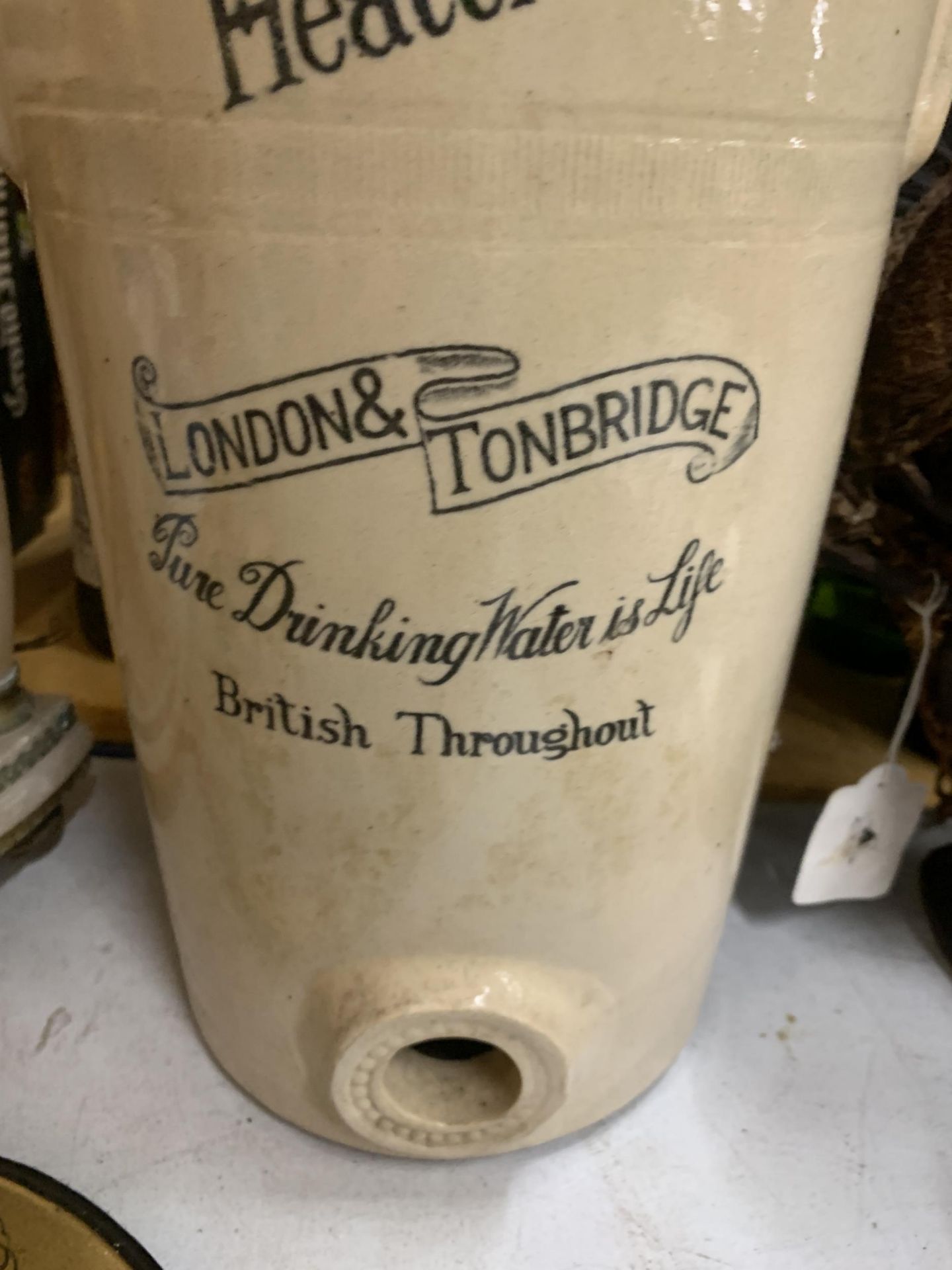 A VINTAGE 'THE BROWNLOW BRITISH HEALTH' WATER FILTER MARKED LONDON AND TONBRIDGE PURE DRINING - Image 3 of 5