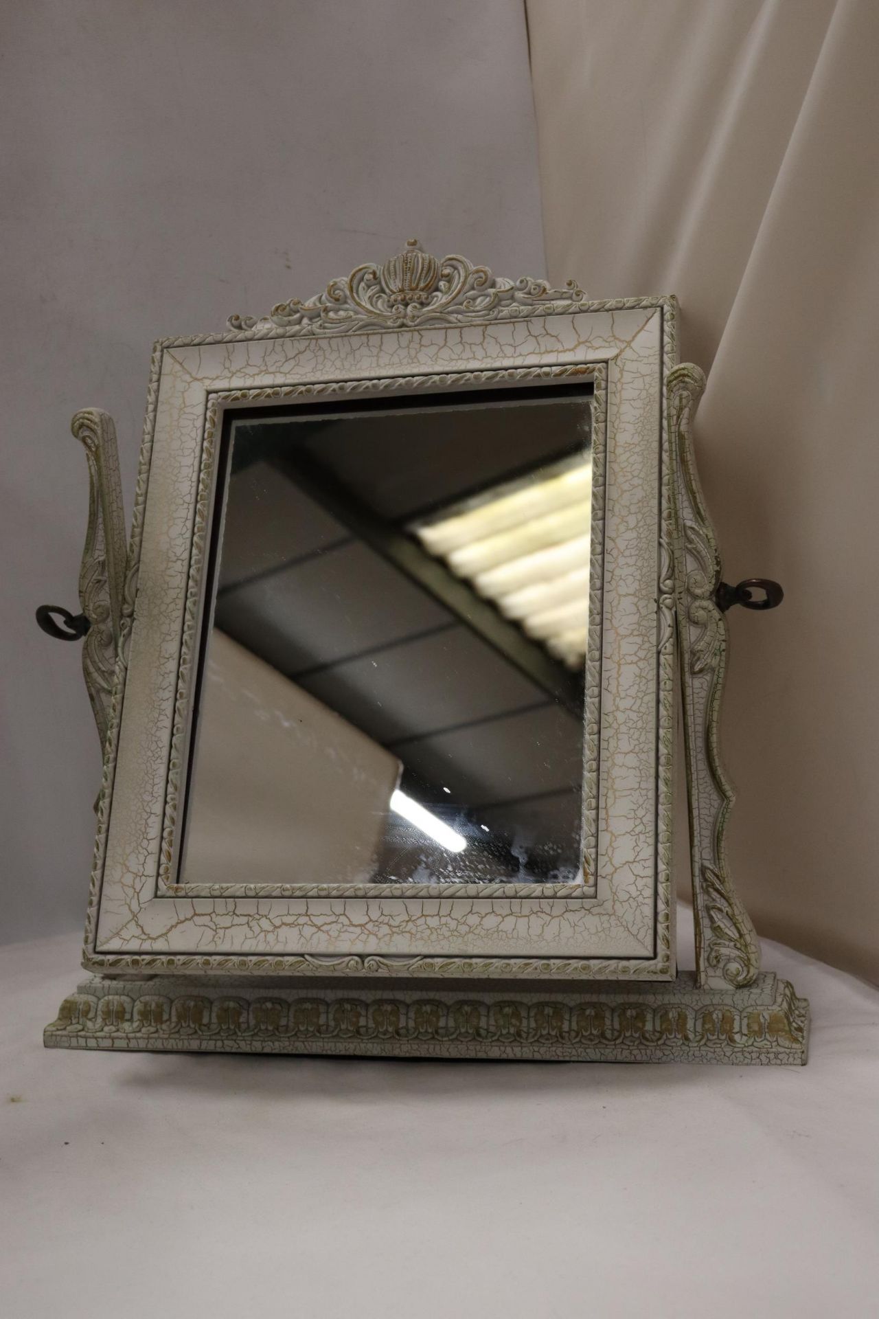 A DRESSING TABLE MIRROR AND A DOUBLE SIDED SHAVING MIRROR - Image 3 of 5