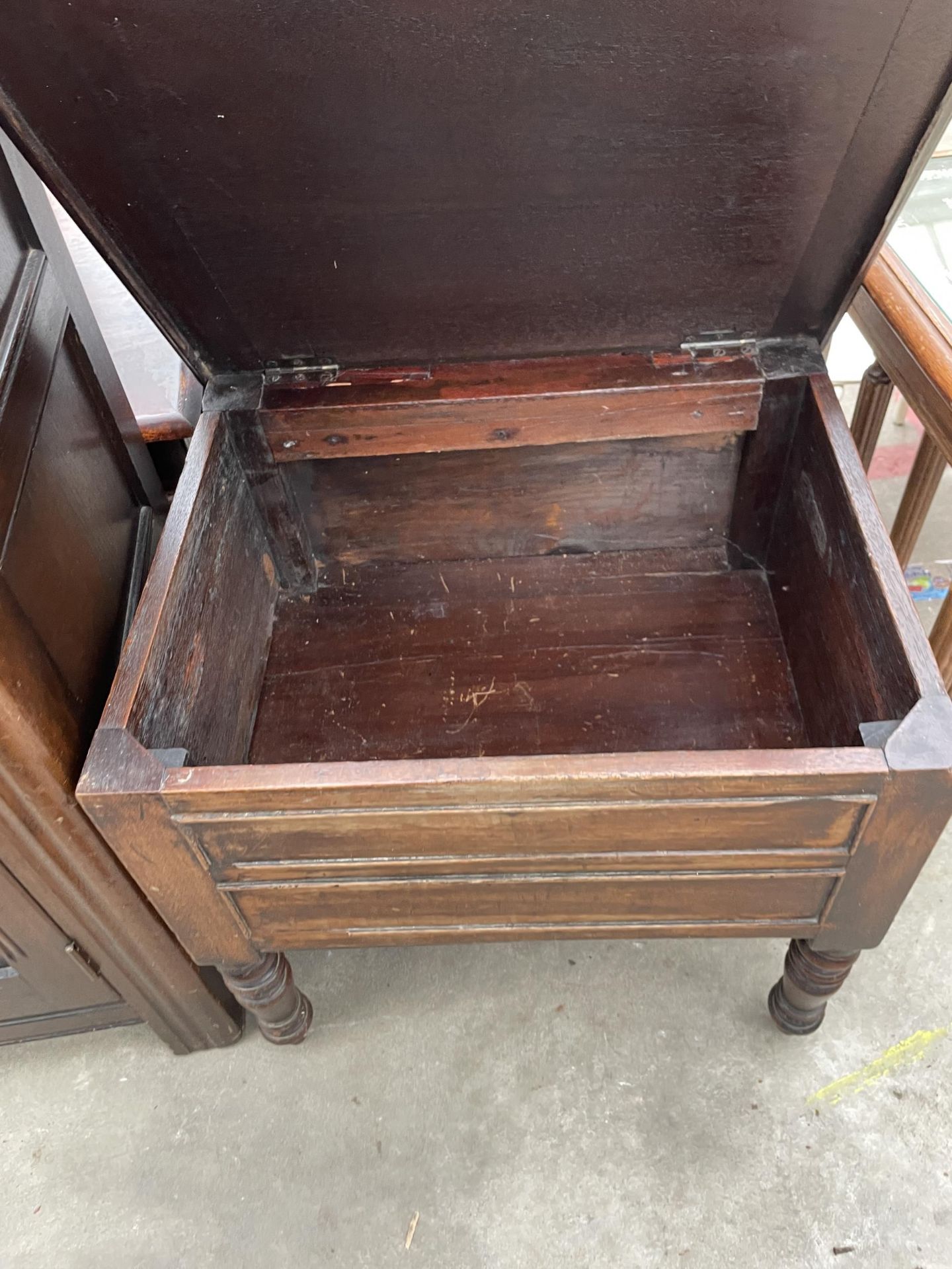 A NEST OF THREE MODERN TABLES, MAHOGANY BOX COMMODE AND AN OCTAGONAL OCCASIONAL TABLE - Image 3 of 3