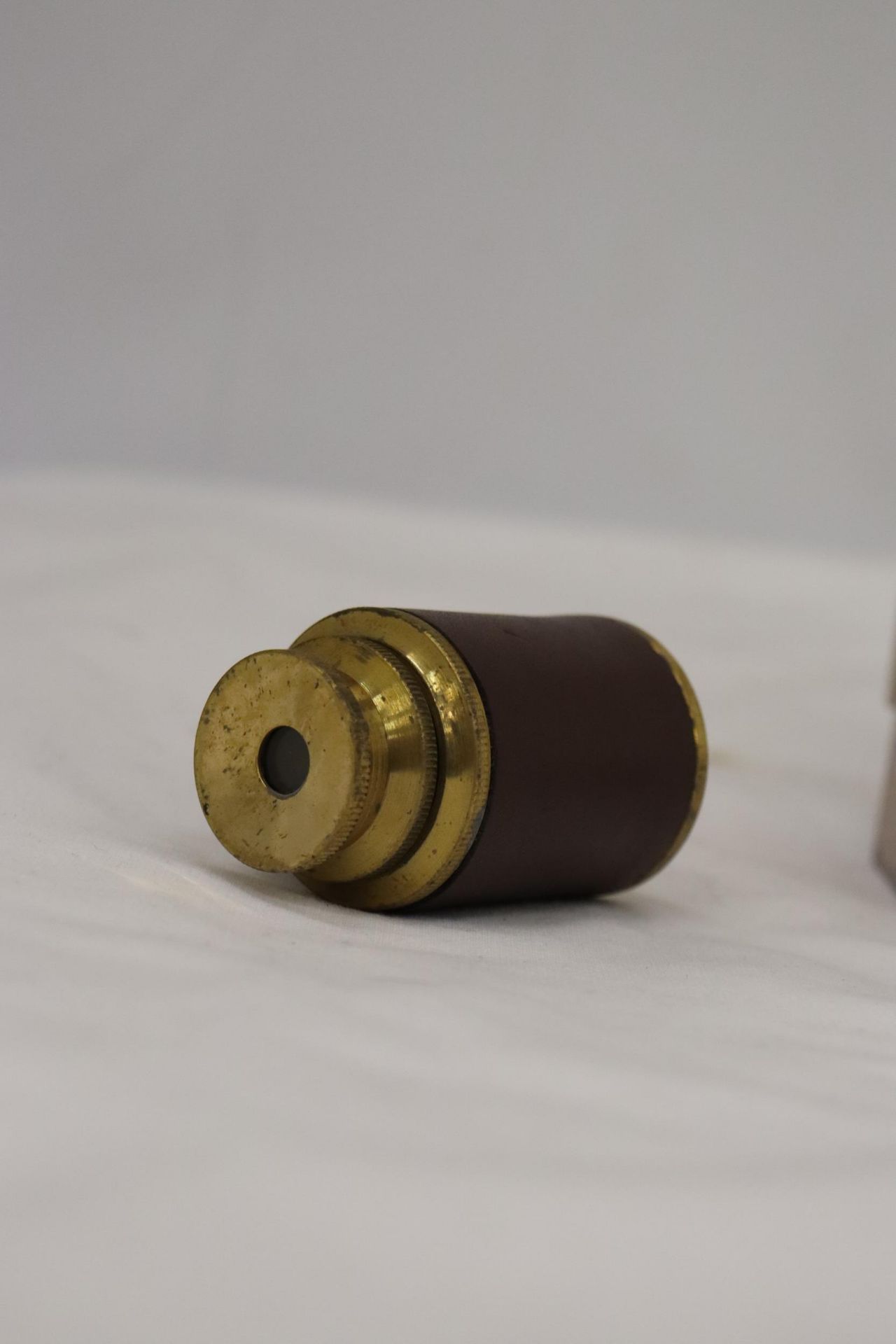 A BOXED BRASS AND LEATHER TELESCOPE - Image 4 of 6