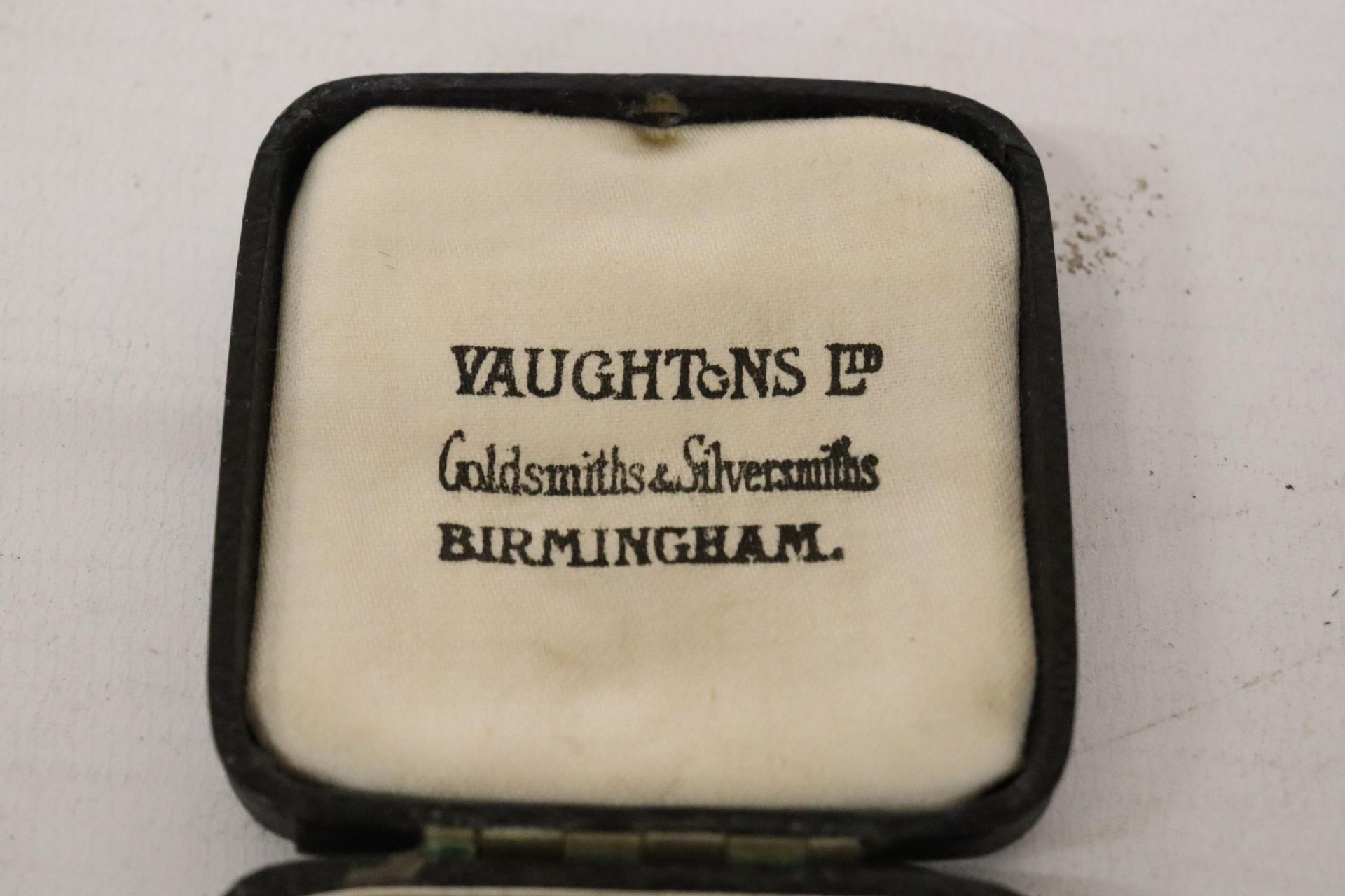 A BIRMINGHAM HALLMARKED SILVER FOOTBALL MEDAL IN ITS ORIGINAL DERBYSHIRE FOOTBALL ASSOCIATION - Image 3 of 4