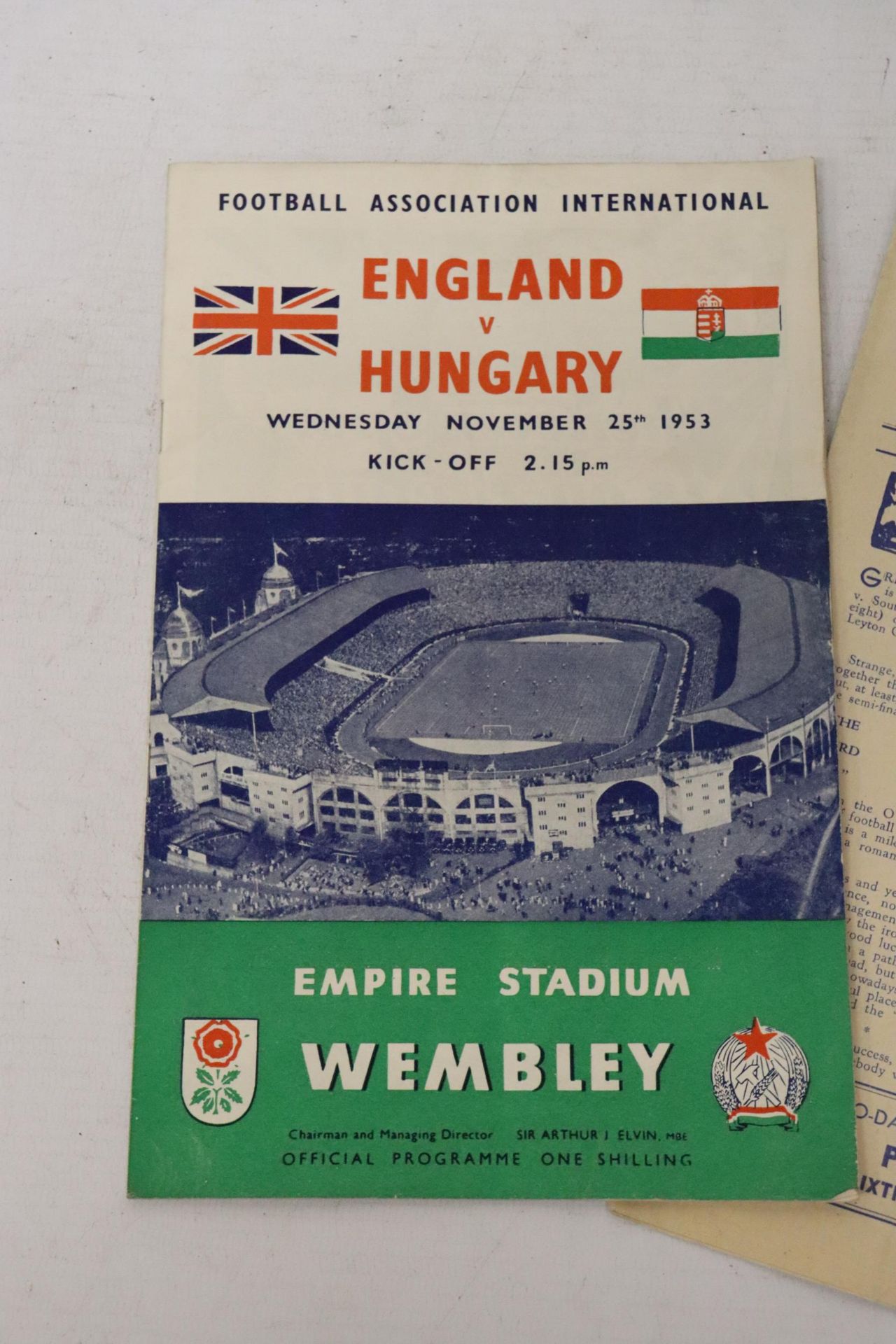FIVE VARIOUS VINTAGE FOOTBALL PROGRAMMES TO INCLUDE ENGLAND VS HUNGRY NOVEMBER 25TH 1953, LEYTON - Image 5 of 7