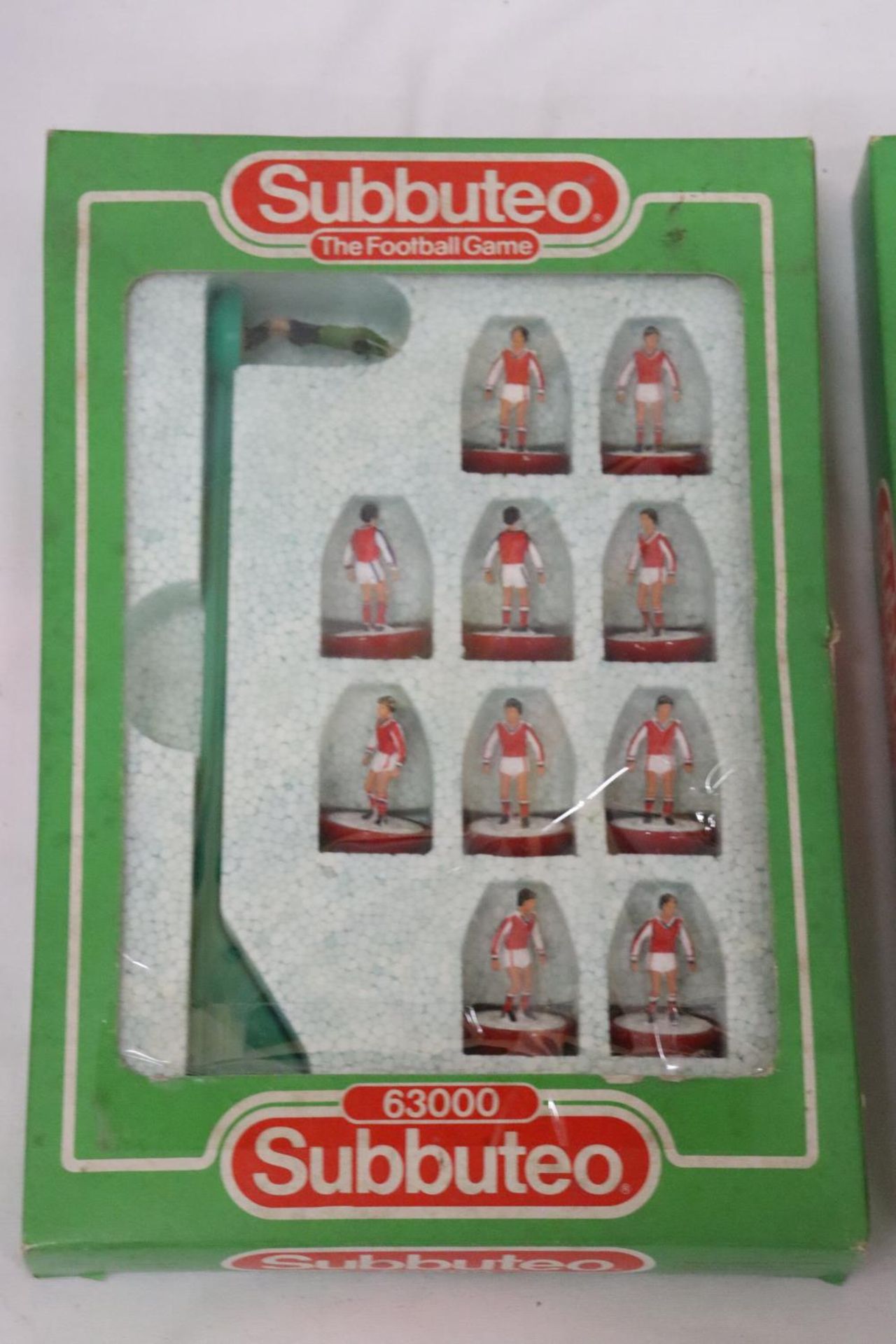 TWO BOXED VINTAGE SUBBUTEO TEAMS 654 SPURS AND 642 ARSENAL - Bild 4 aus 6