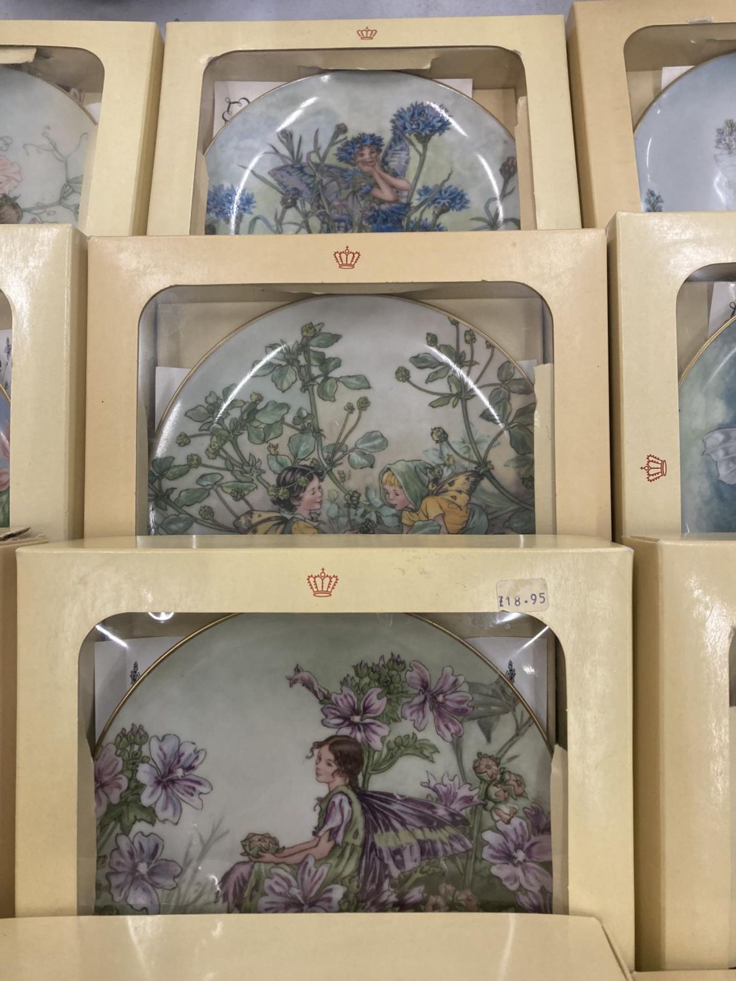 TWELVE BOXED HEINRICH WEST GERMANY FAIRY PLATES ALL WITH CERTIFICATES OF AUTHEBNTICITY LIMITED - Image 3 of 5