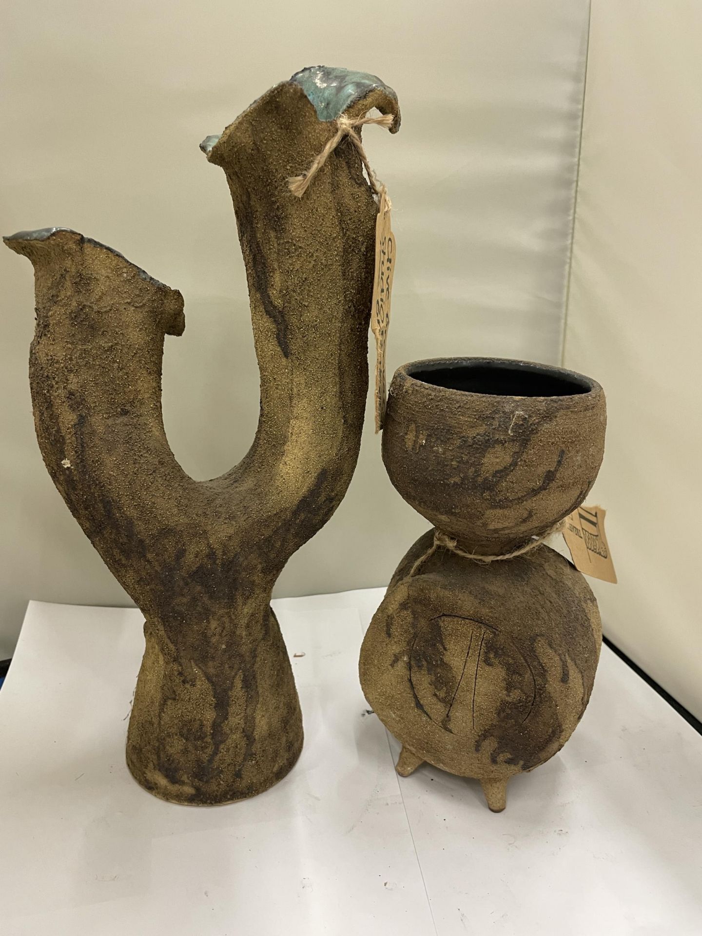 TWO CLIVE BROOKER STUDIO POTTERY ITEMS TO INCLUDE BRUTALIST AND TREE BRANCH - Image 3 of 3