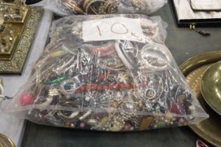 A LARGE QUANTITY OF COSTUME JEWELLERY - 10 KG IN TOTAL