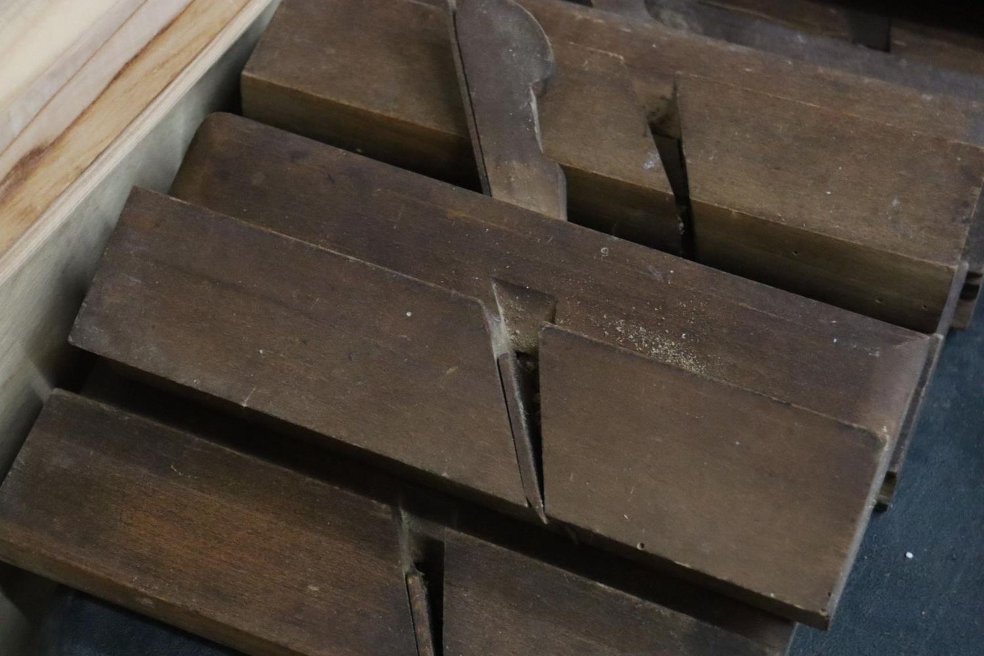 A QUANTITY OF WOODEN PLANES - Image 3 of 7