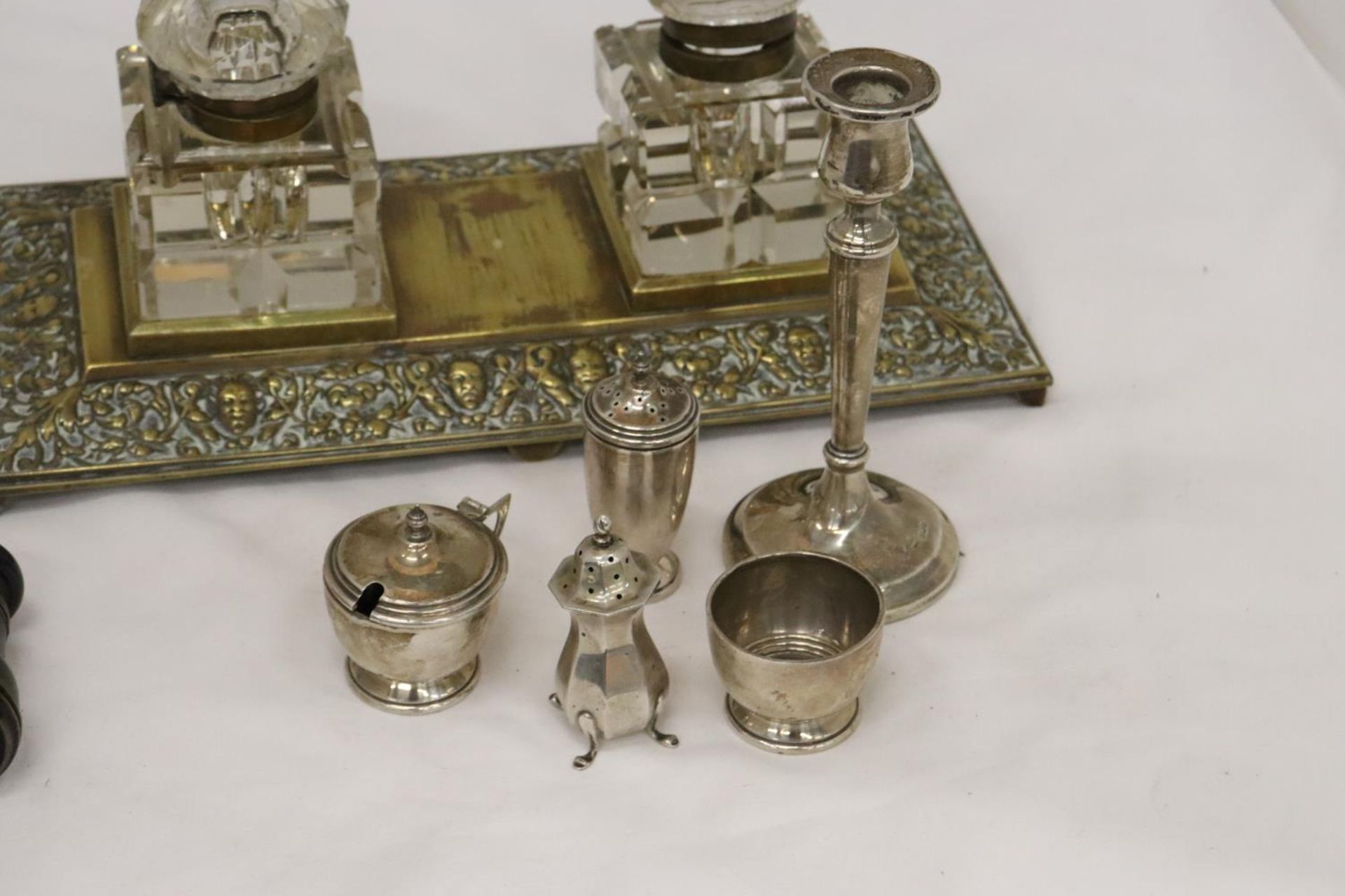 A VINTAGE FOOTED BRASS DOUBLE INK WELL TOGETHER WITH OPERA GLASSES AND VARIOUS SILVER PLATE - Image 5 of 11