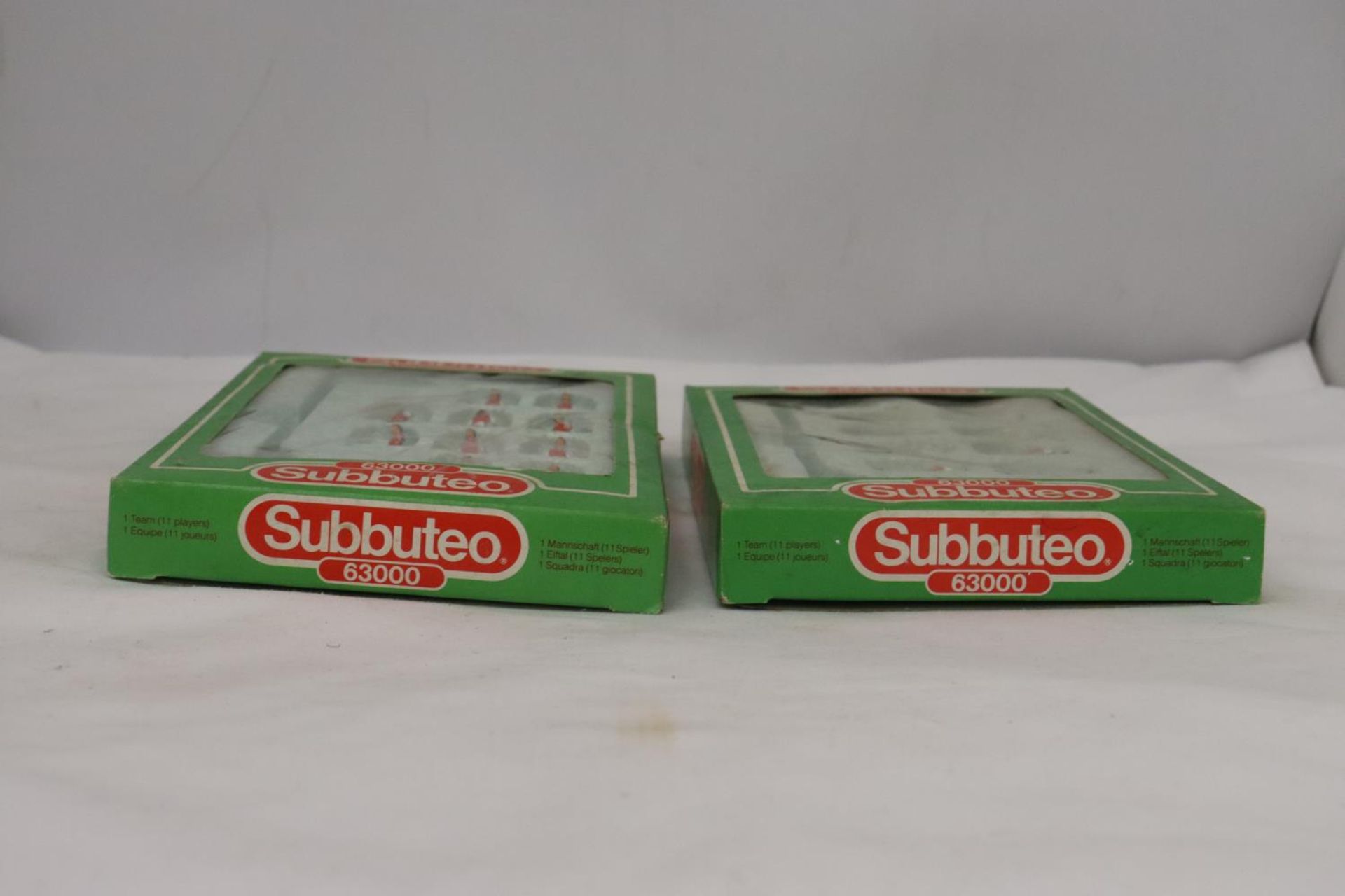 TWO BOXED VINTAGE SUBBUTEO TEAMS 654 SPURS AND 642 ARSENAL - Bild 2 aus 6