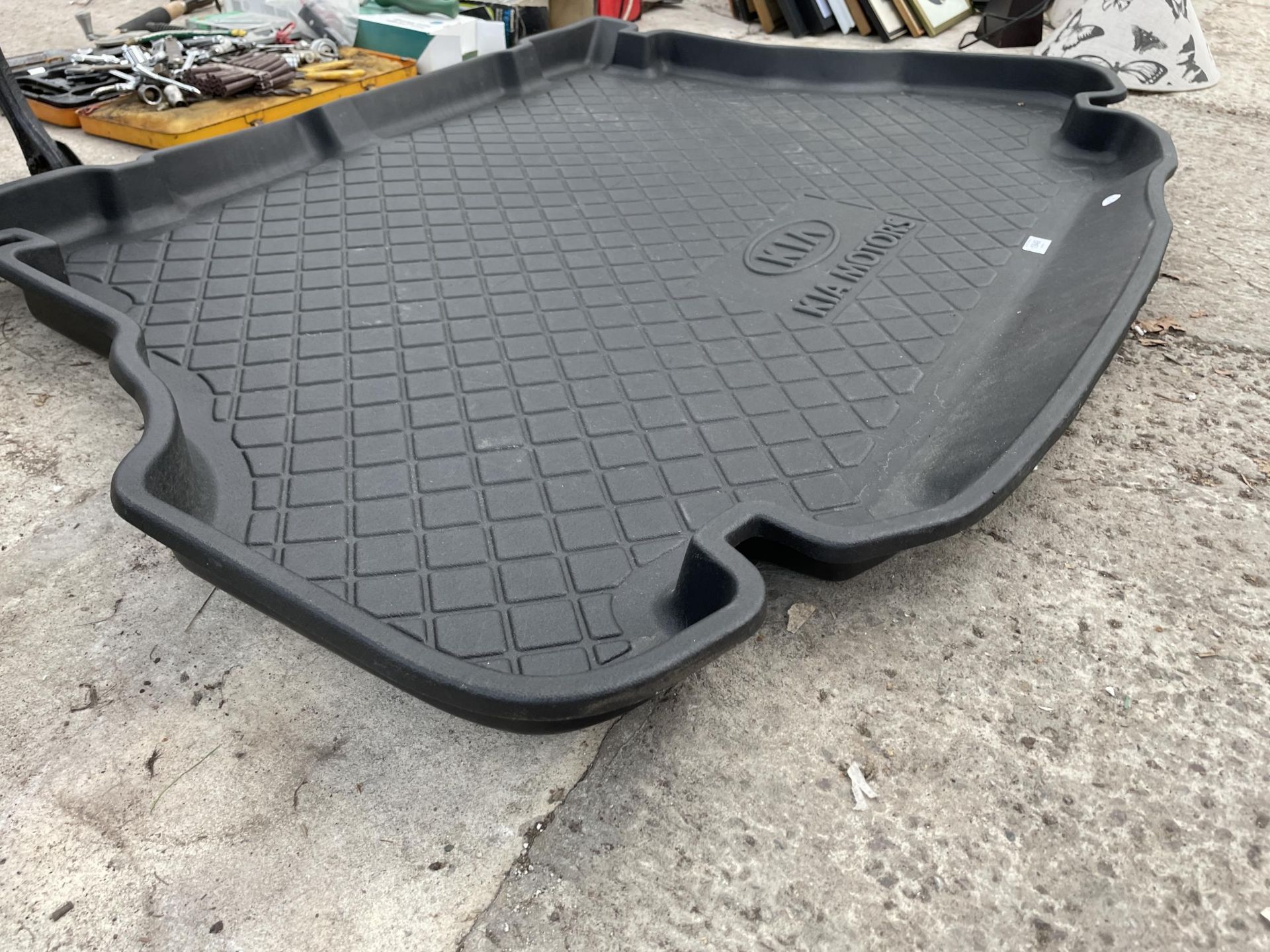 A PLASTIC KIA MOTORS BOOT LINER - Image 2 of 2