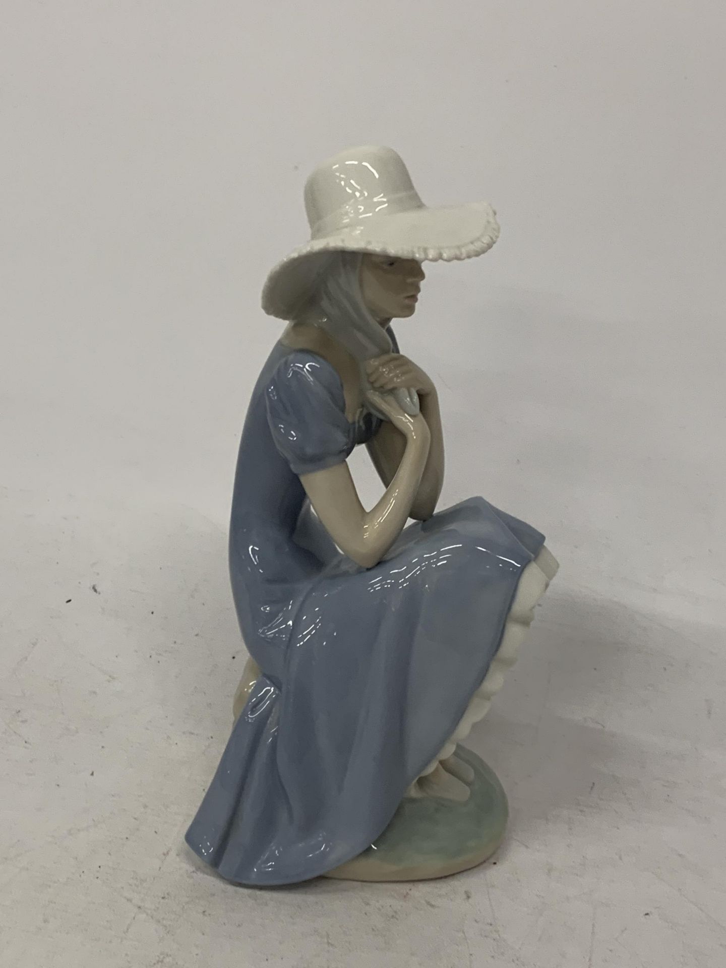 A NAO FIGURE OF A GIRL HOLDING HER BONNET STRAPS - Image 2 of 3