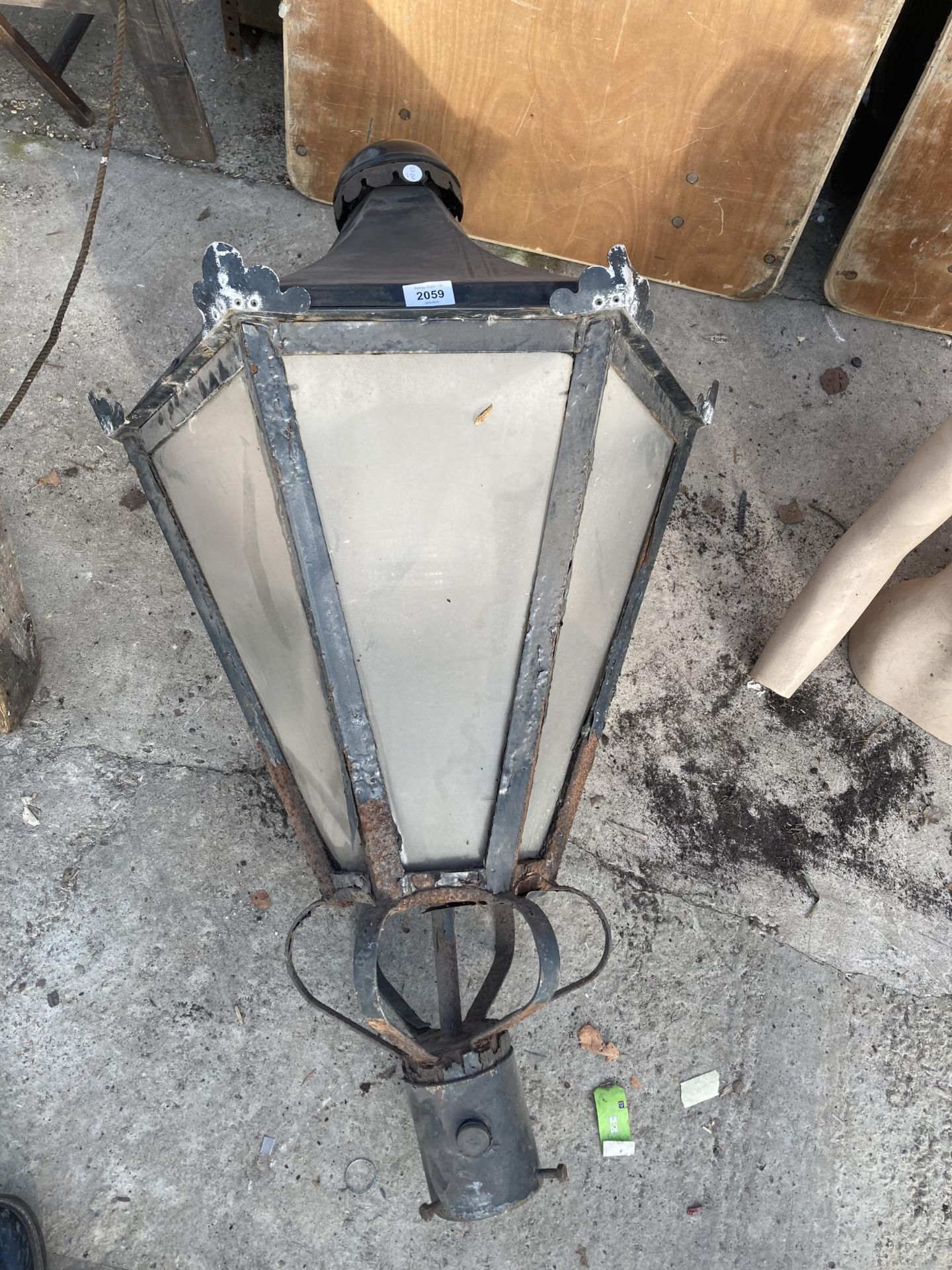 A LARGE VINTAGE IRON LAMP POST TOP