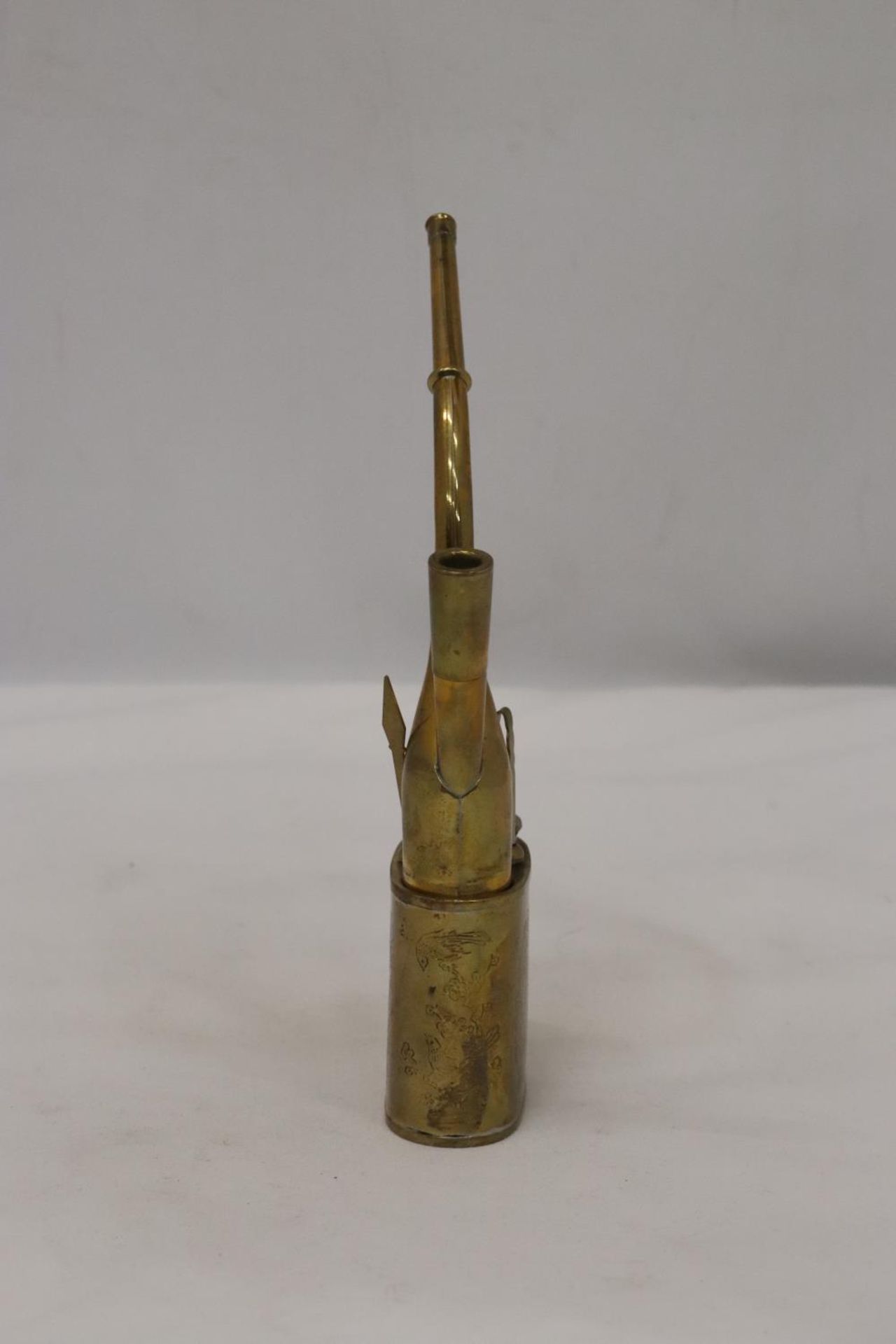 AN ASIAN OPIUM PIPE - Image 4 of 7