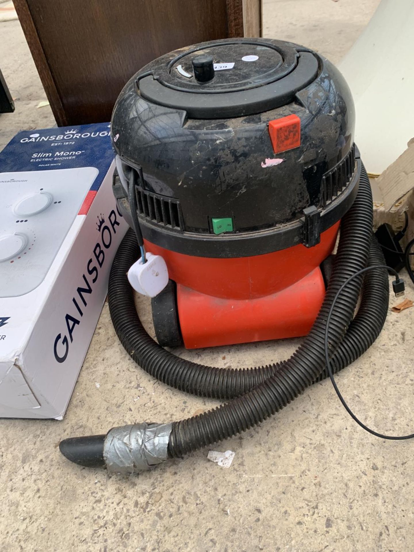 A HENRY HOOVER AND A PRO PUMP - Image 2 of 3