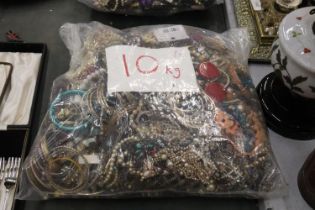 A 10 KG BAG OF VINTAGE COSTUME JEWELLERY