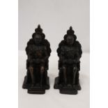 A PAIR OF VINTAGE MILITARY BOOK-ENDS, HEIGHT 16CM