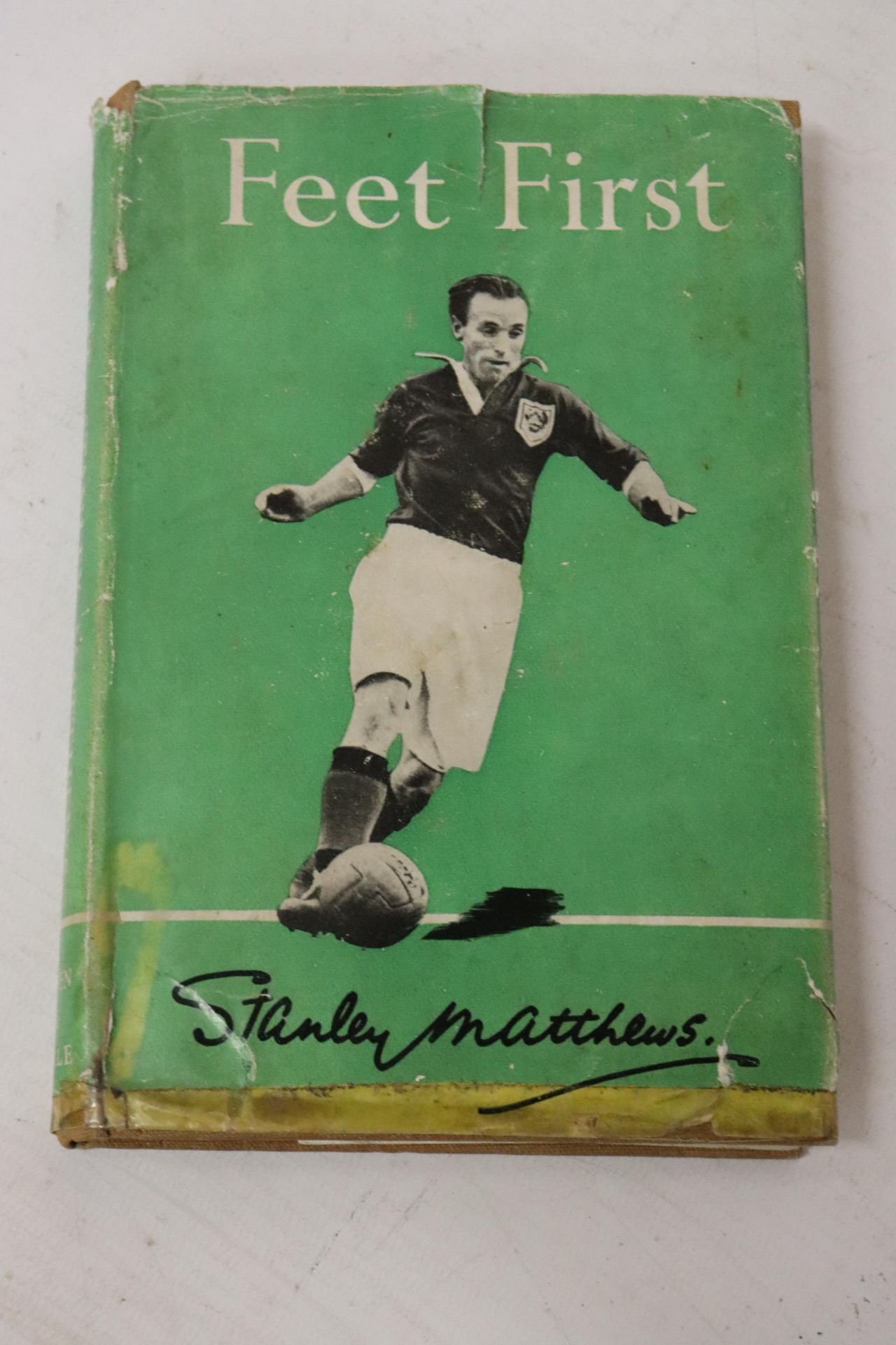 THREE ITEMS ON SIR STANLEY MATTHEWS TO INCLUDE A SIR STANLEY MATTHEWS XI V WORLD STARS FAREWELL - Image 3 of 10