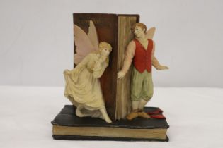 A TINKERBELL AND PETER PAN FIGURE BY HOLLAND STUDIO CRAFTS, HEIGHT 16CM