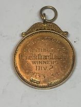 A HALLMARKED 9 CARAT GOLD PENDLETON DISTRICT ORME BILLIARD LEAGUE WINNERS DIV 2 1933-34 MEDAL