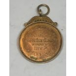 A HALLMARKED 9 CARAT GOLD PENDLETON DISTRICT ORME BILLIARD LEAGUE WINNERS DIV 2 1933-34 MEDAL