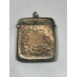 A HALLMARKED BIRMINGHAM SILVER VESTA CASE