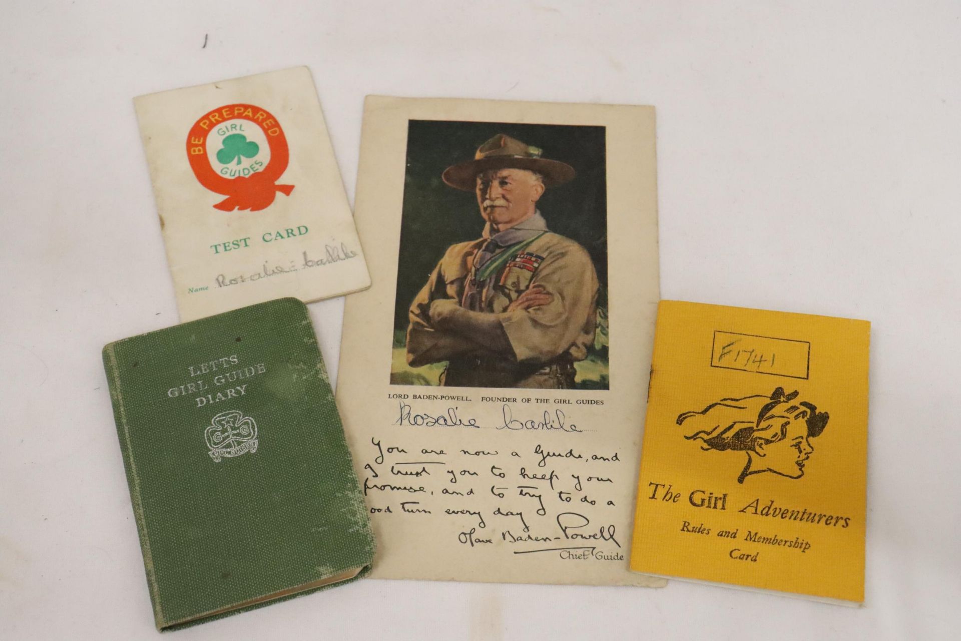 A QUANTITY OF GIRL GUIDES EPHEMERA TO INCLUDE A CARD SIGNED BY OLAVE BADEN-POWELL