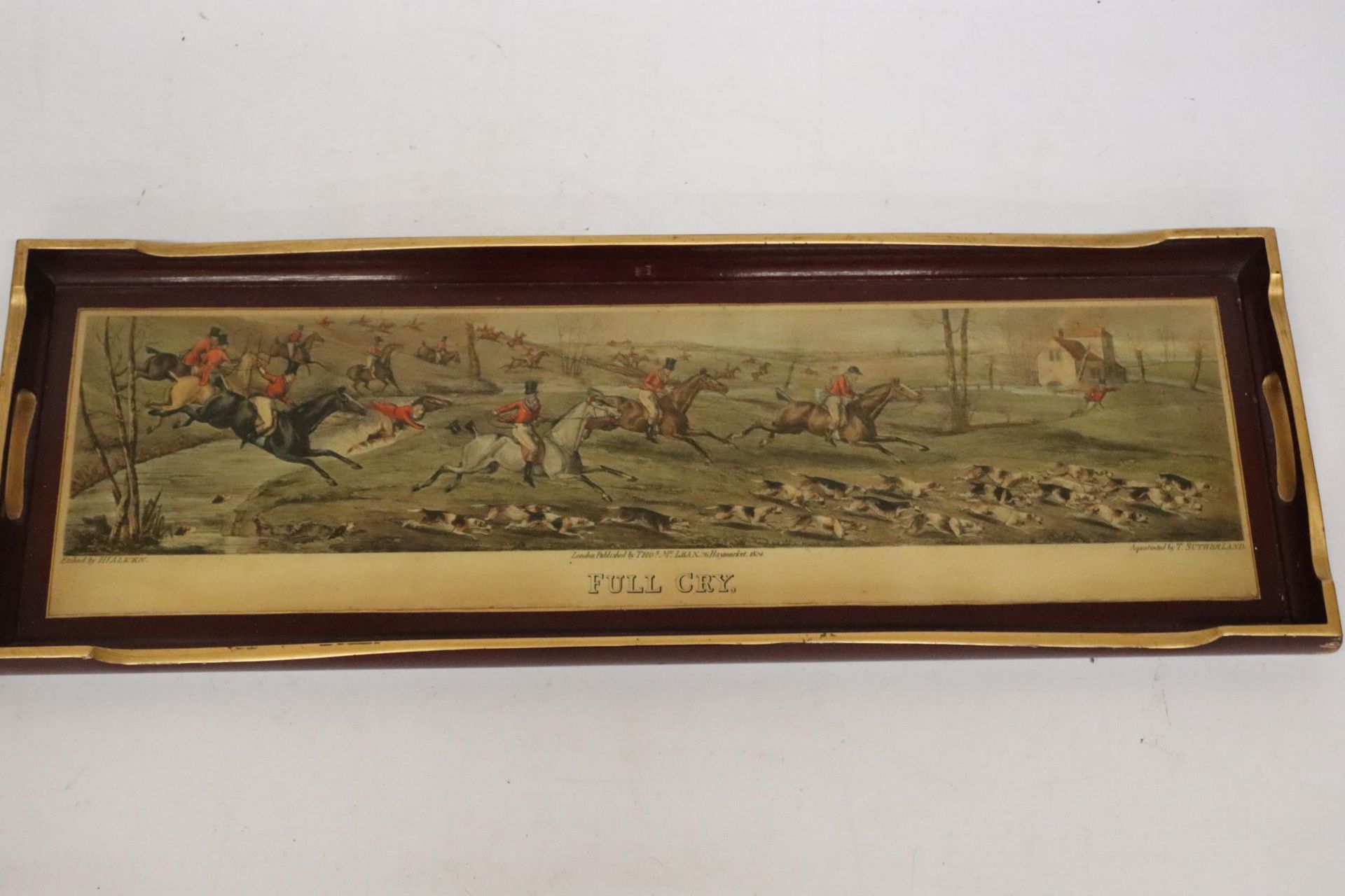 AN OBLONG LACQUERED TRAY ENTITLED "FULL CRY" HUNTING SCENE - 67.5 X 23CM - Image 2 of 6
