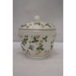 A CERAMIC WEDGWOOD 'WILD STRAWBERRY' ICE BUCKET WITH INNER LINER