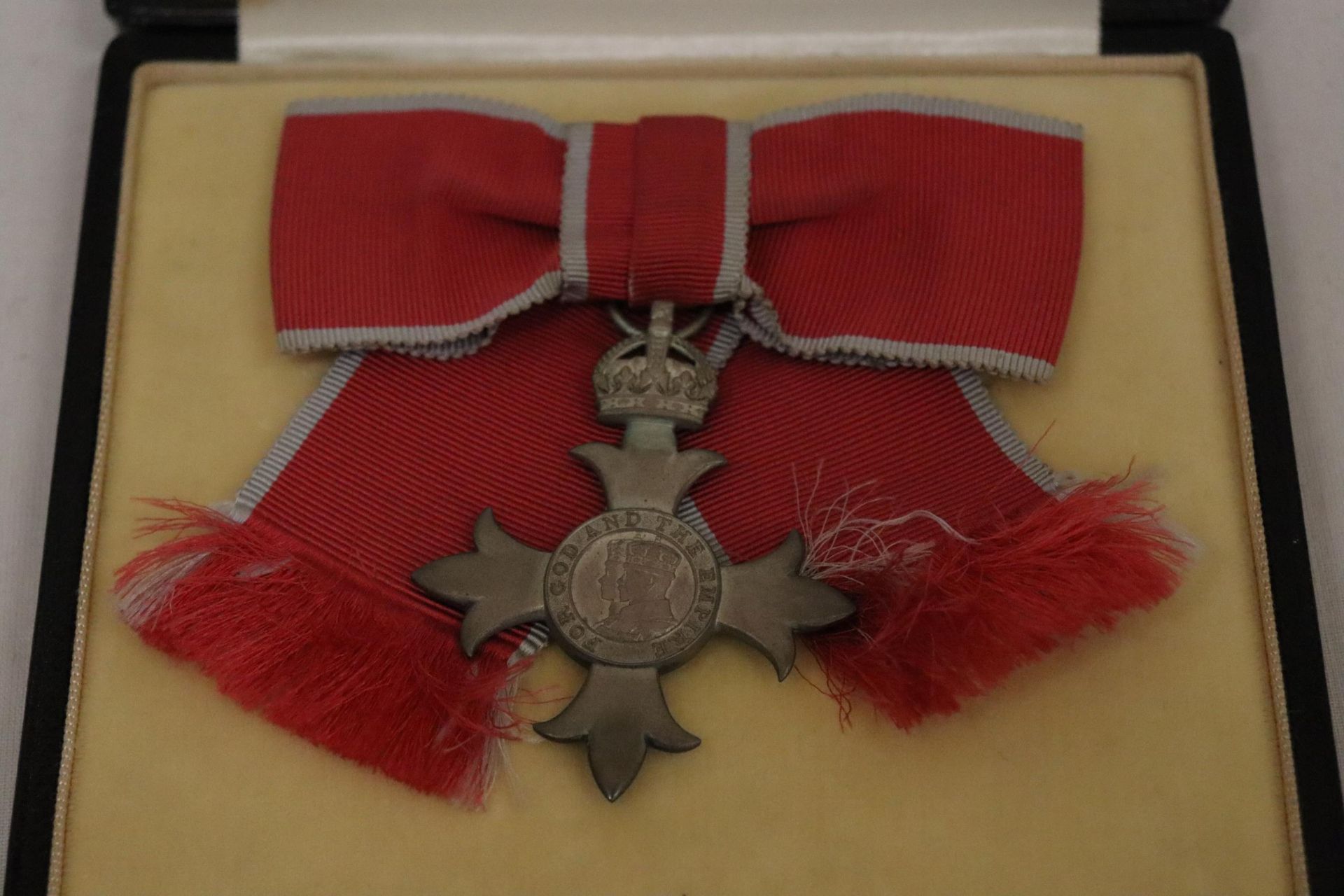 A BOXED LADIES MBE WITH FRAMED PROVENANCE - Image 3 of 10