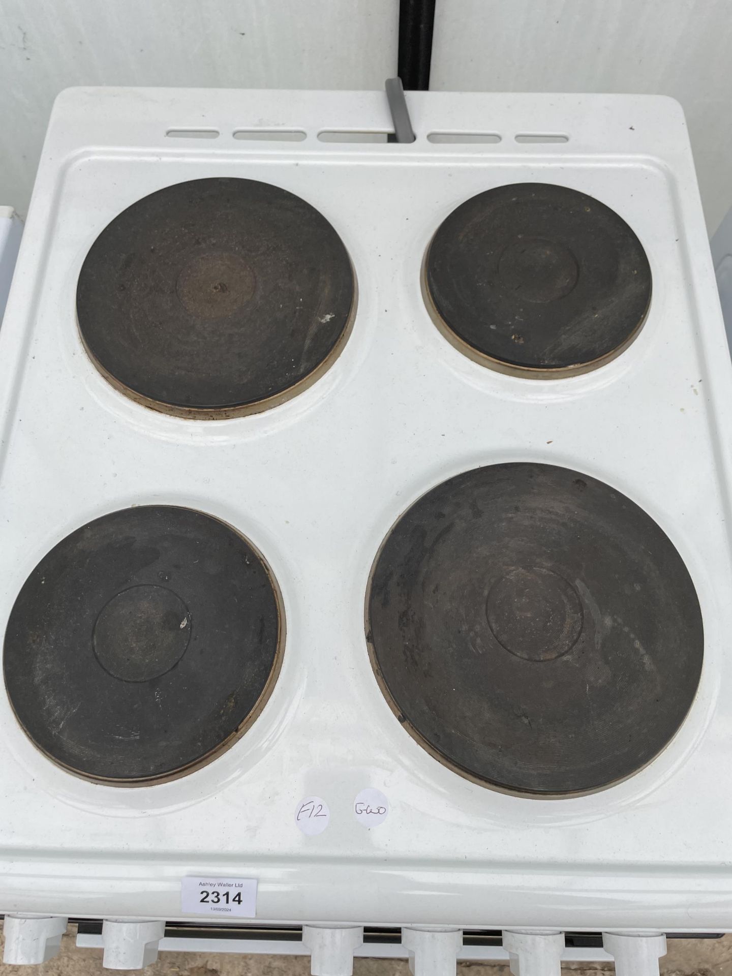 A WHITE AND BLACK SIMFER ELECTRIC OVEN AND HOB - Image 3 of 3