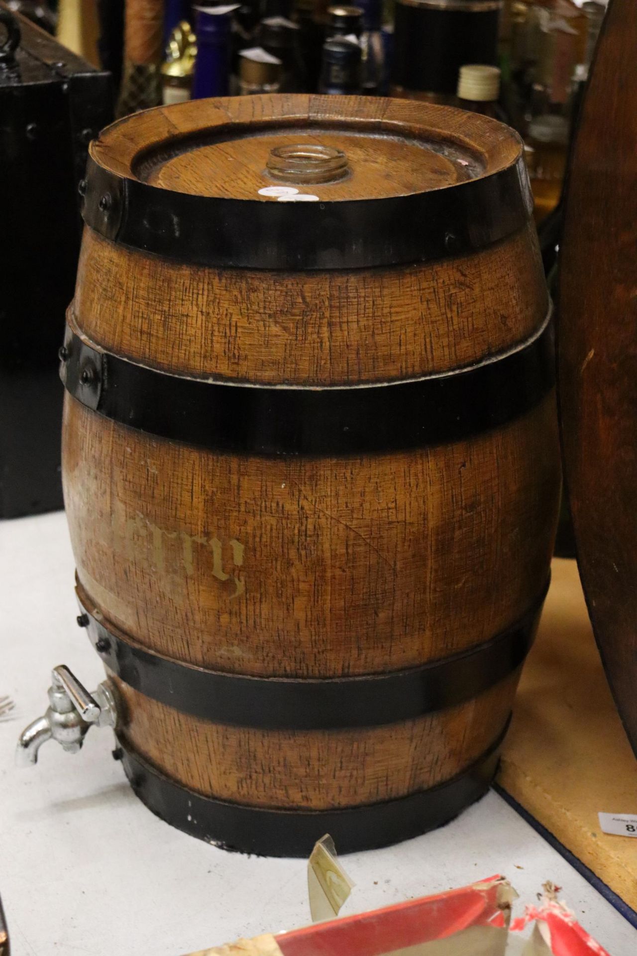 A VINTAGE OAK SHERRY CASK WITH TAP - Image 3 of 5