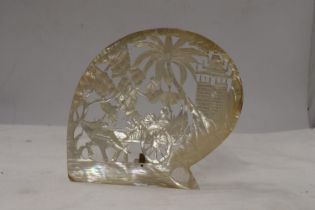 A MOTHER OF PEARL CARVING OF AN ASIAN SCENE, HEIGHT 18CM