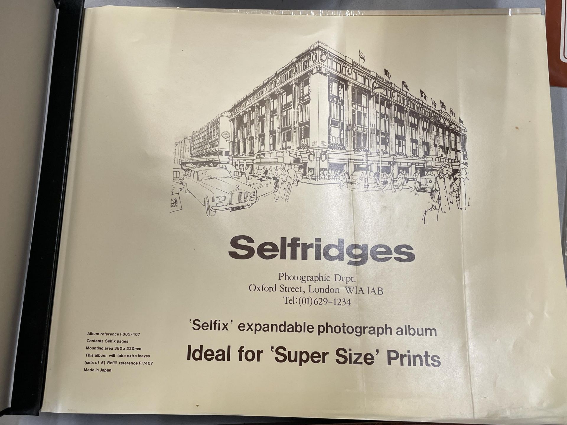 TWO VINTAGE PHOTO ALBUMS TO INCLUDE ONE FROM SELFRIDGES - Bild 3 aus 3