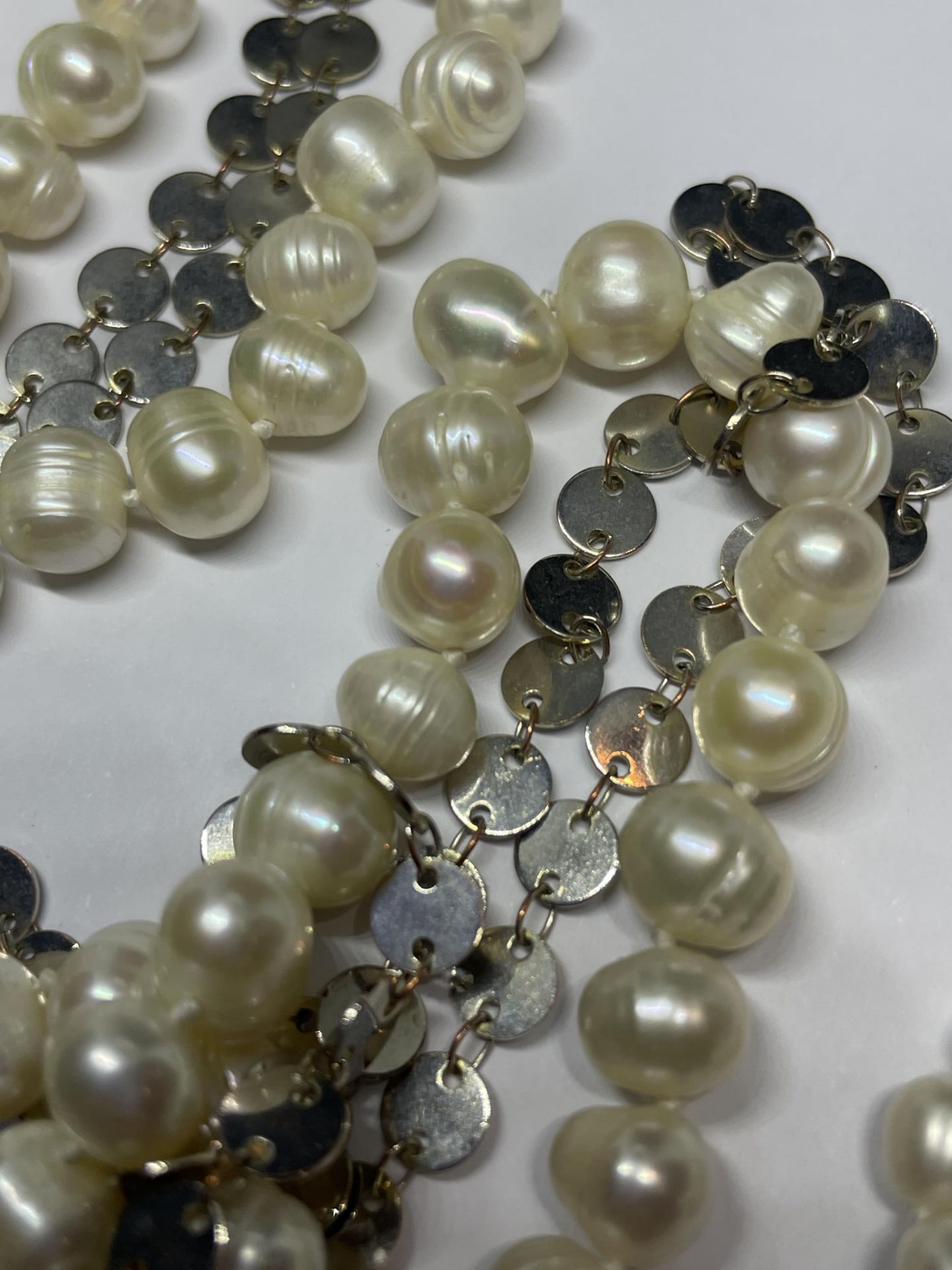 A ROSANTICA MILANO FRESH WATER PEARLS NECKLACE AND THREE BRACELETS - Image 3 of 7