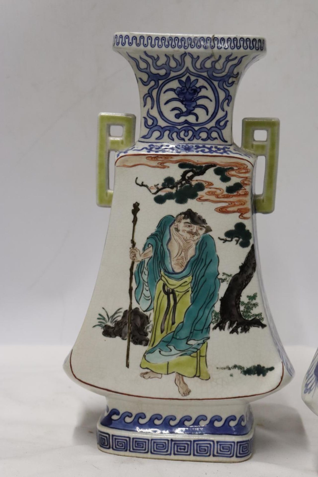 TWO ORIENTAL TWIN HANDLED VASES - Image 3 of 5