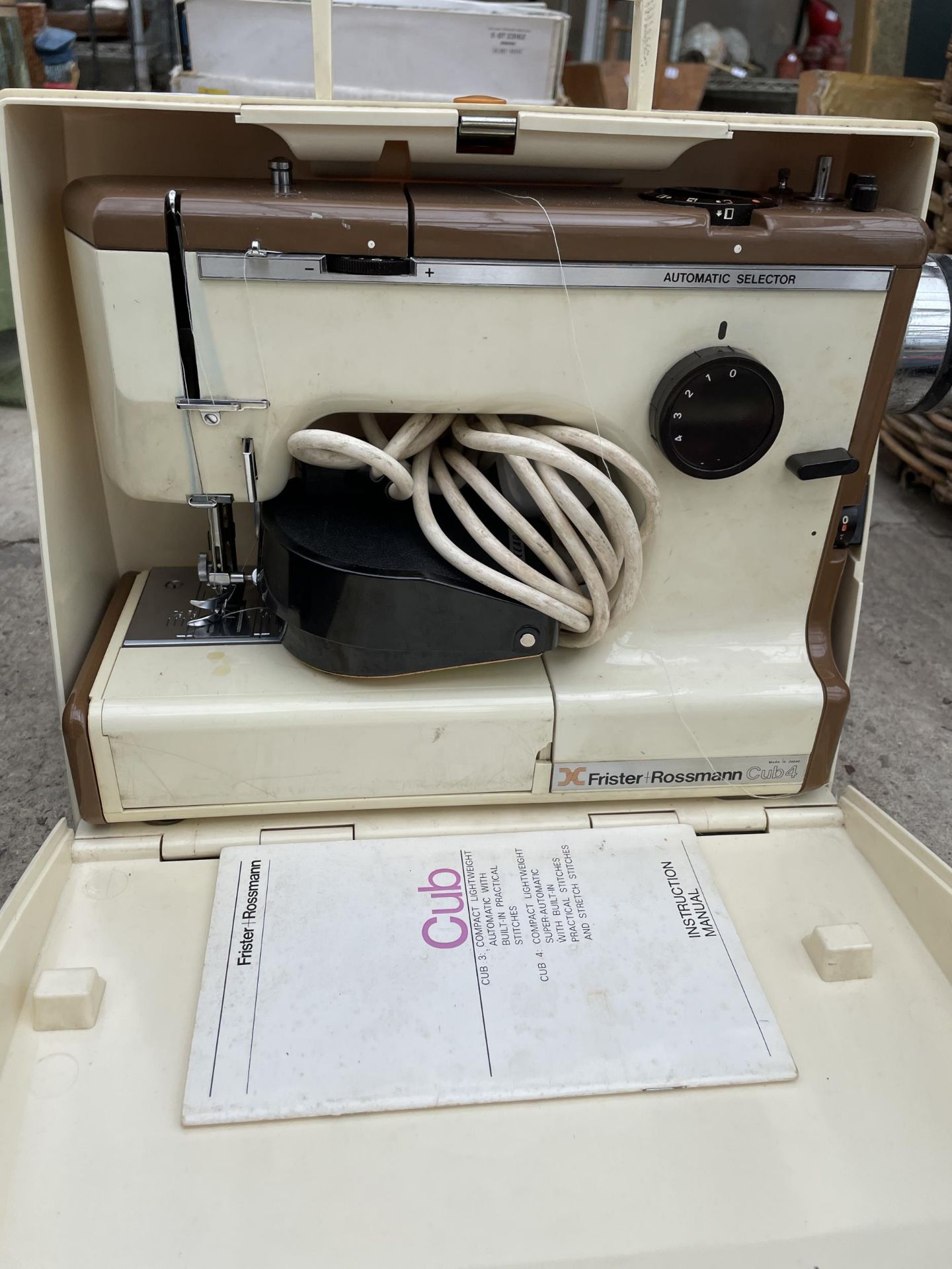 AN ELECTRIC FRISTER ROSSMAN SEWING MACHINE WITH FOOT PEDAL AND CARRY CASE - Image 2 of 2