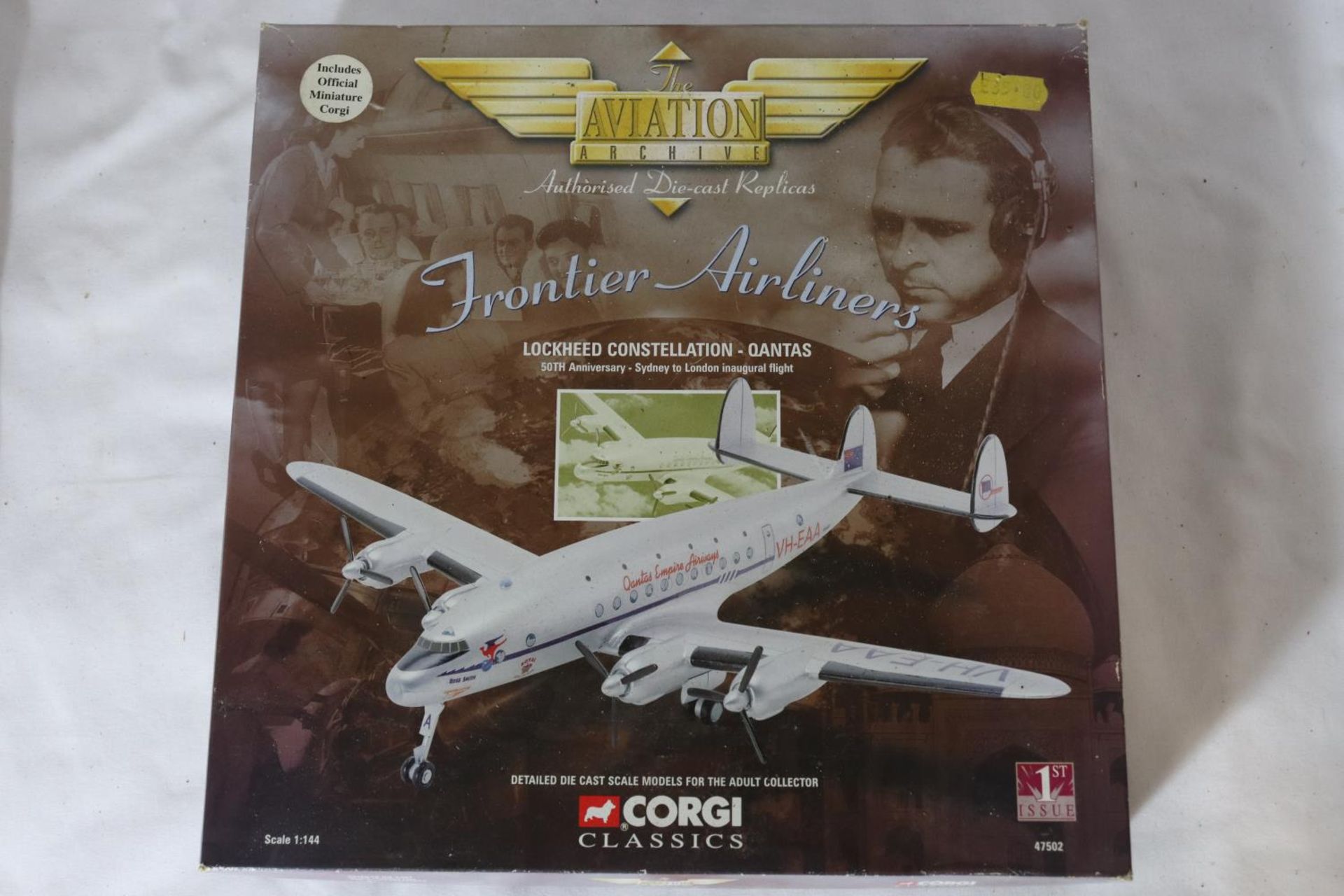 A CORGI AVIATION ARCHIVE 1/144 LOCKHEED CONSTELLATION - QUANTAS 50TH ANNIVERSARY